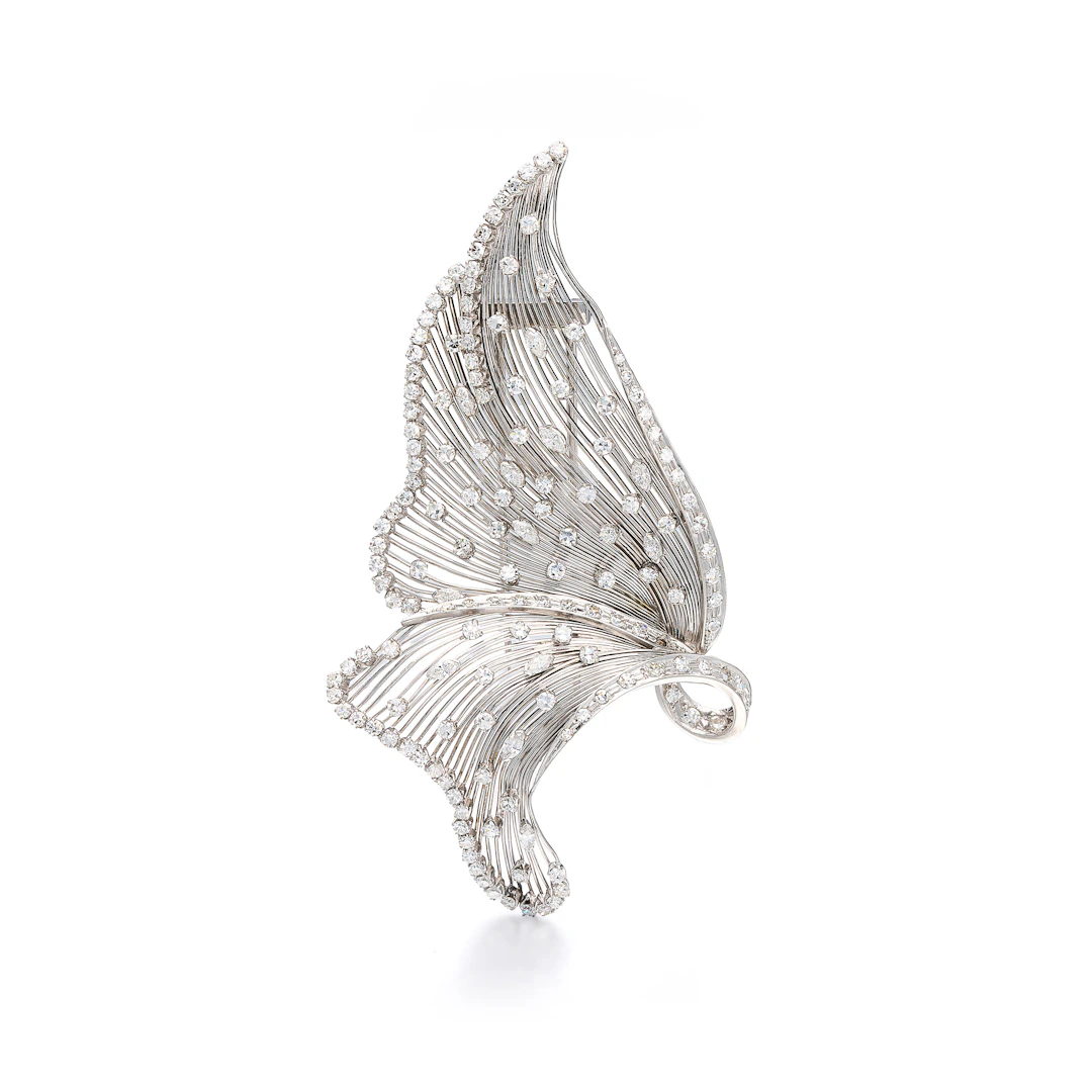 A Diamond and Platinum Clip Brooch