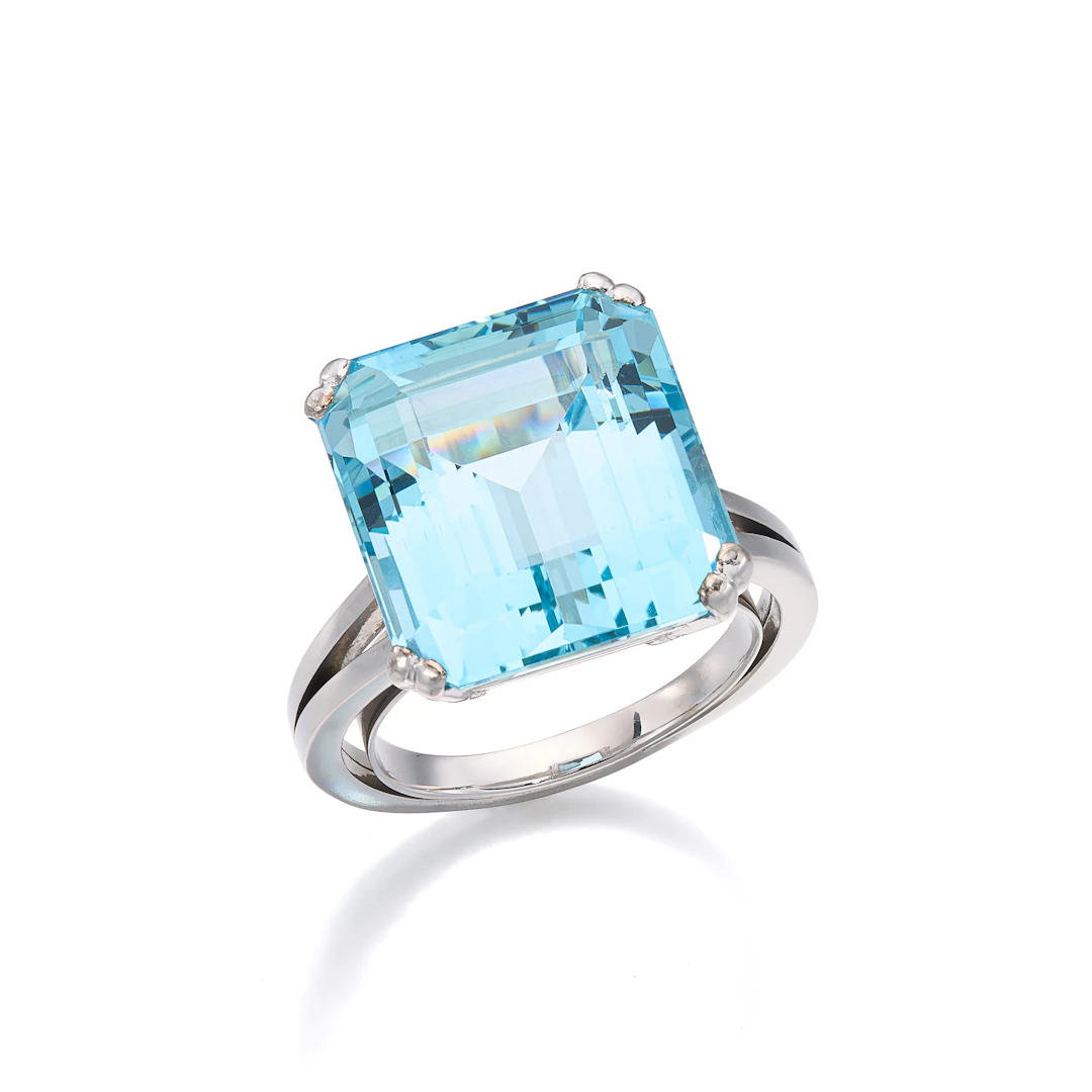 An Aquamarine and White Gold Ring