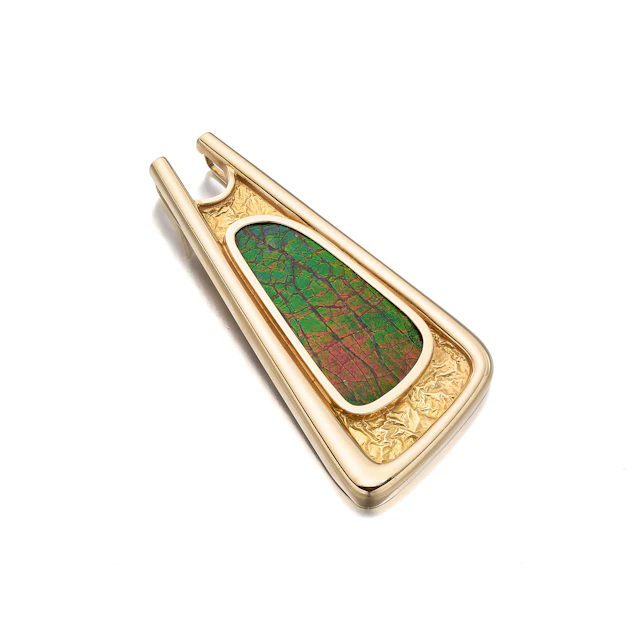An Ammolite and Gold Pendant
