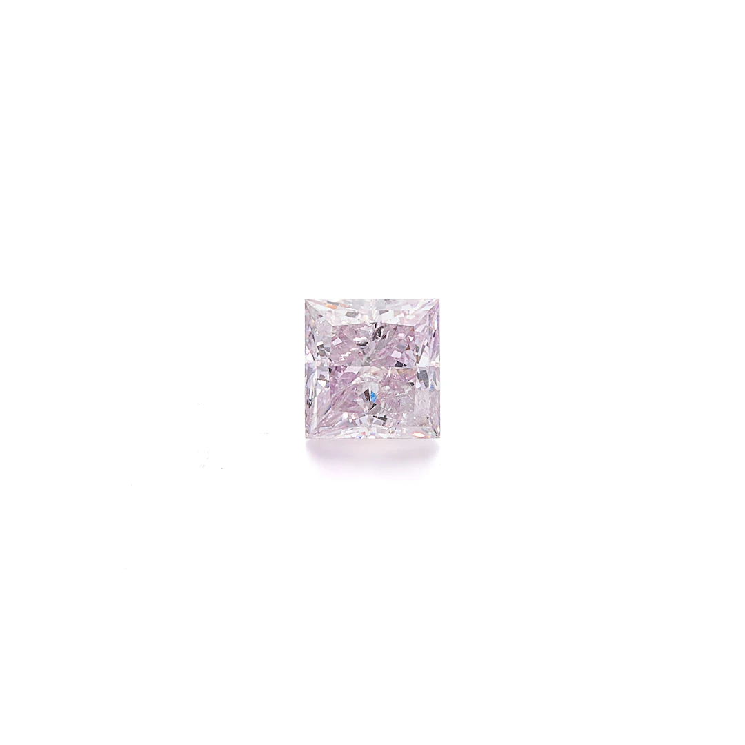 An Unmounted Coloured Diamond