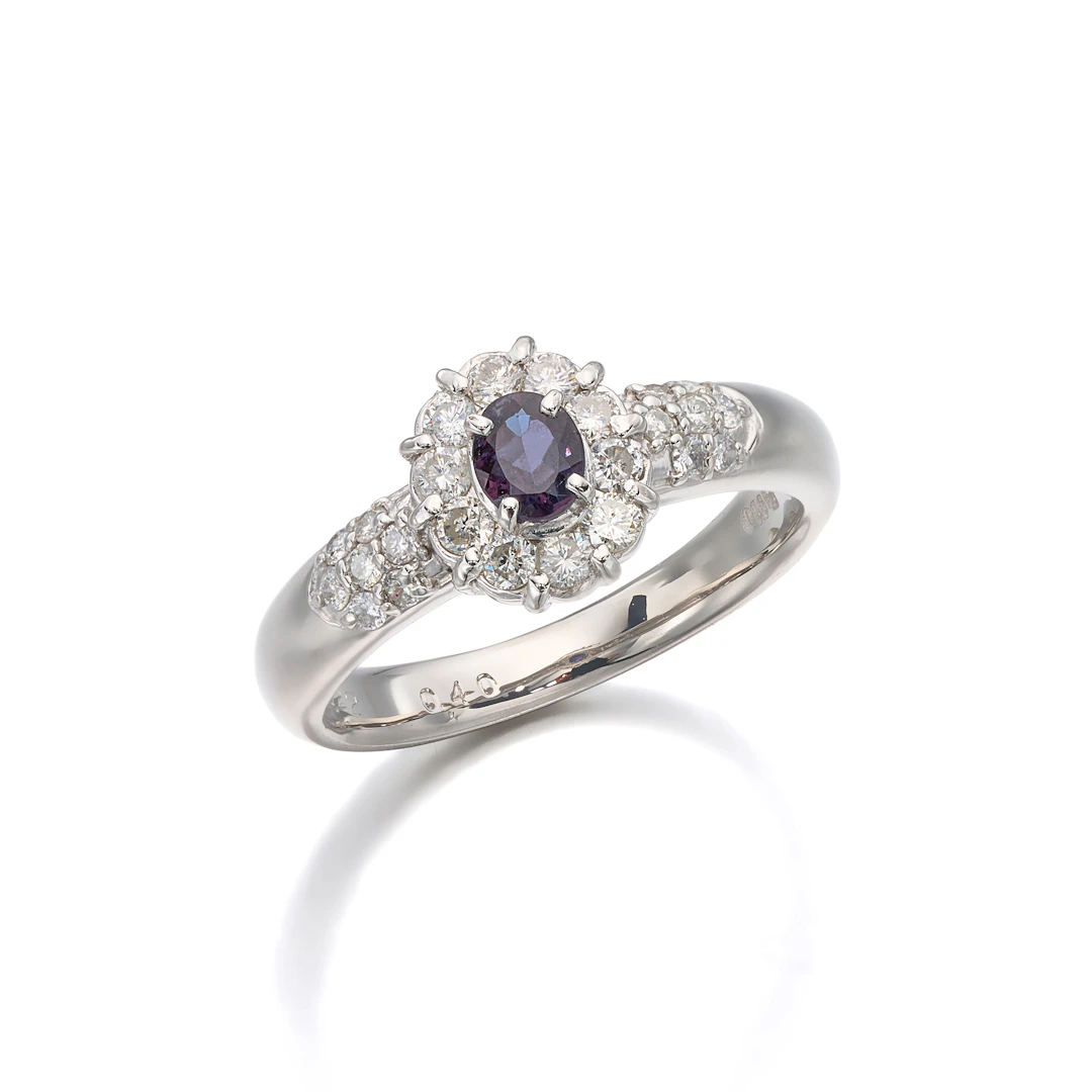 No Reserve | An Alexandrite, Diamond and Platinum Ring