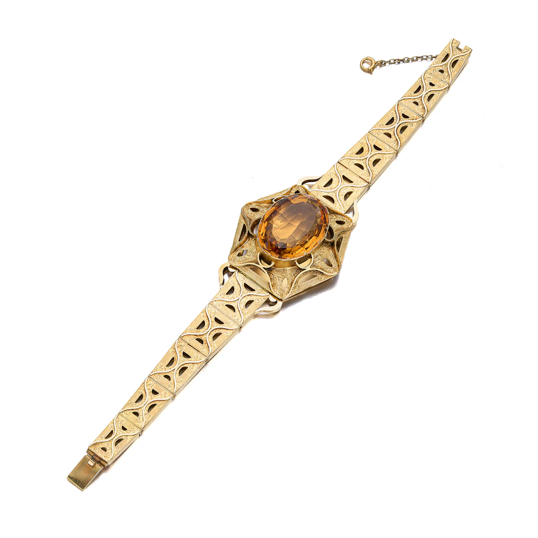 A Citrine and Gold Bracelet