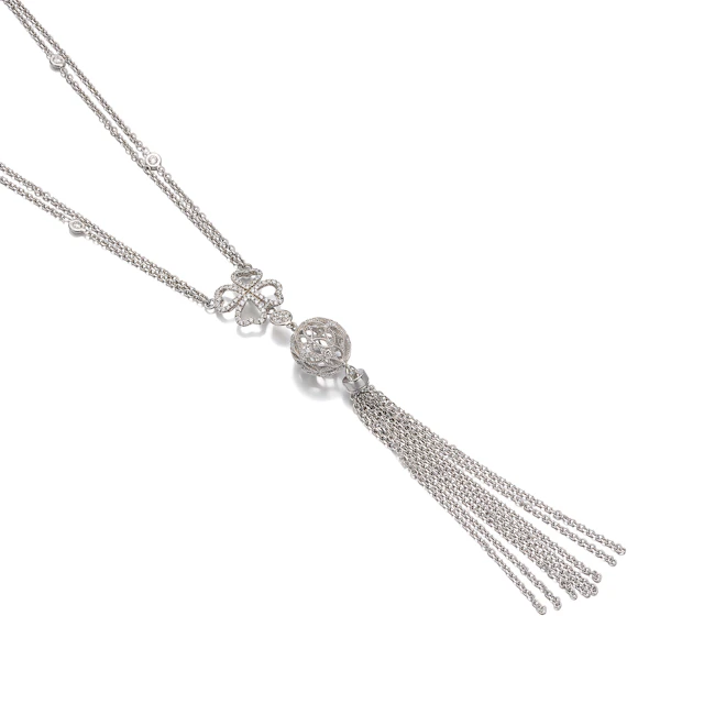 A Diamond and White Gold Pendant Necklace