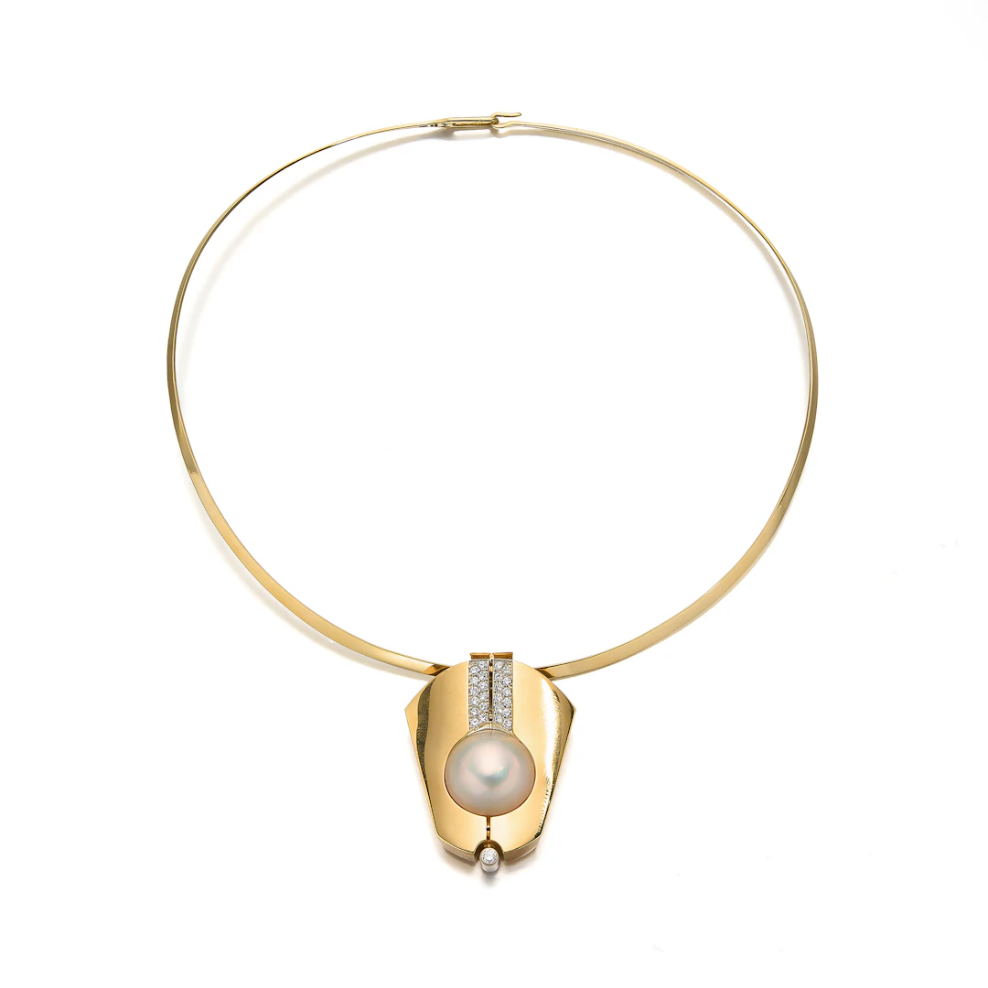 A Mabe Pearl, Coin and Gold Convertible Pendant/Necklace/Brooch, by Lander