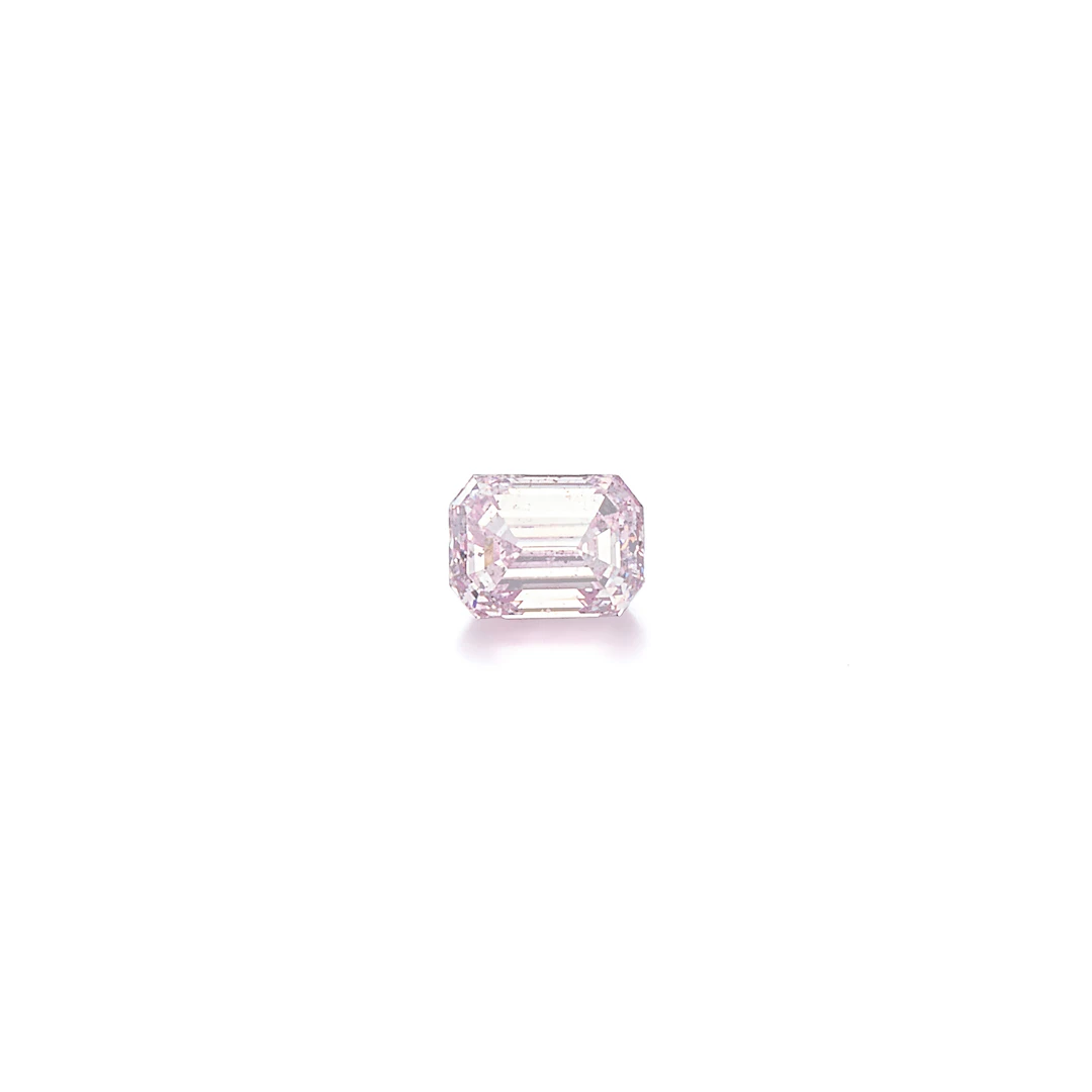 An Unmounted Coloured Diamond