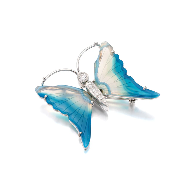 An Agate, Diamond and White Gold Brooch