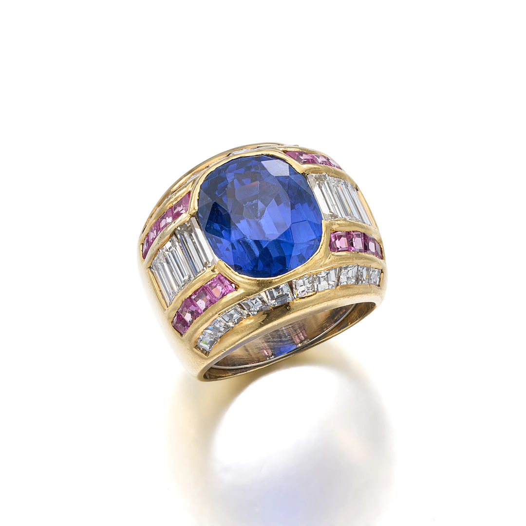A Fine Sapphire, Diamond and Gold Ring, Secrett