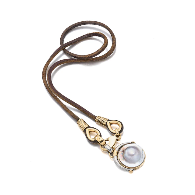 A Mabé Pearl and Gold Pendant Necklace