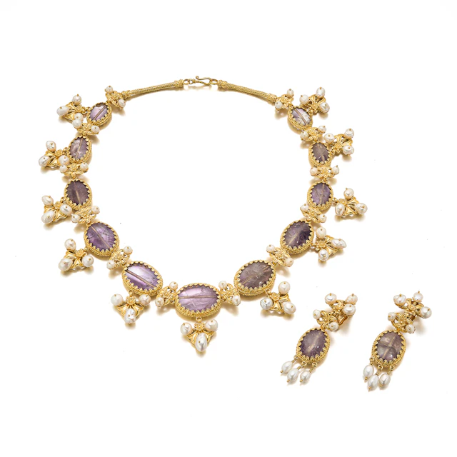 A Set of Amethyst, Cultred Pearl and Gold Jewels