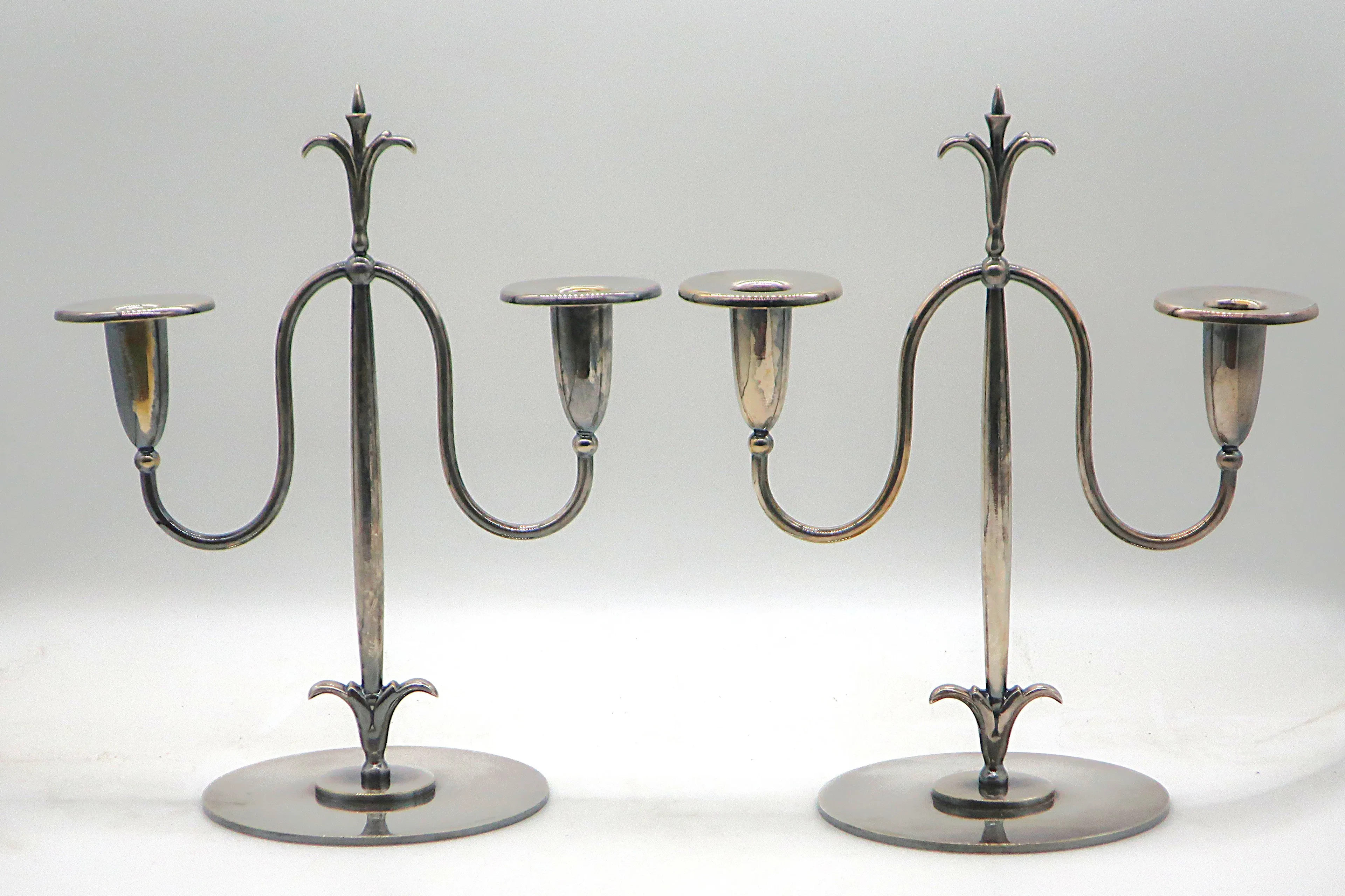 ELIS BERGH. KANDELABRAR, NYSILVER. ETT PAR