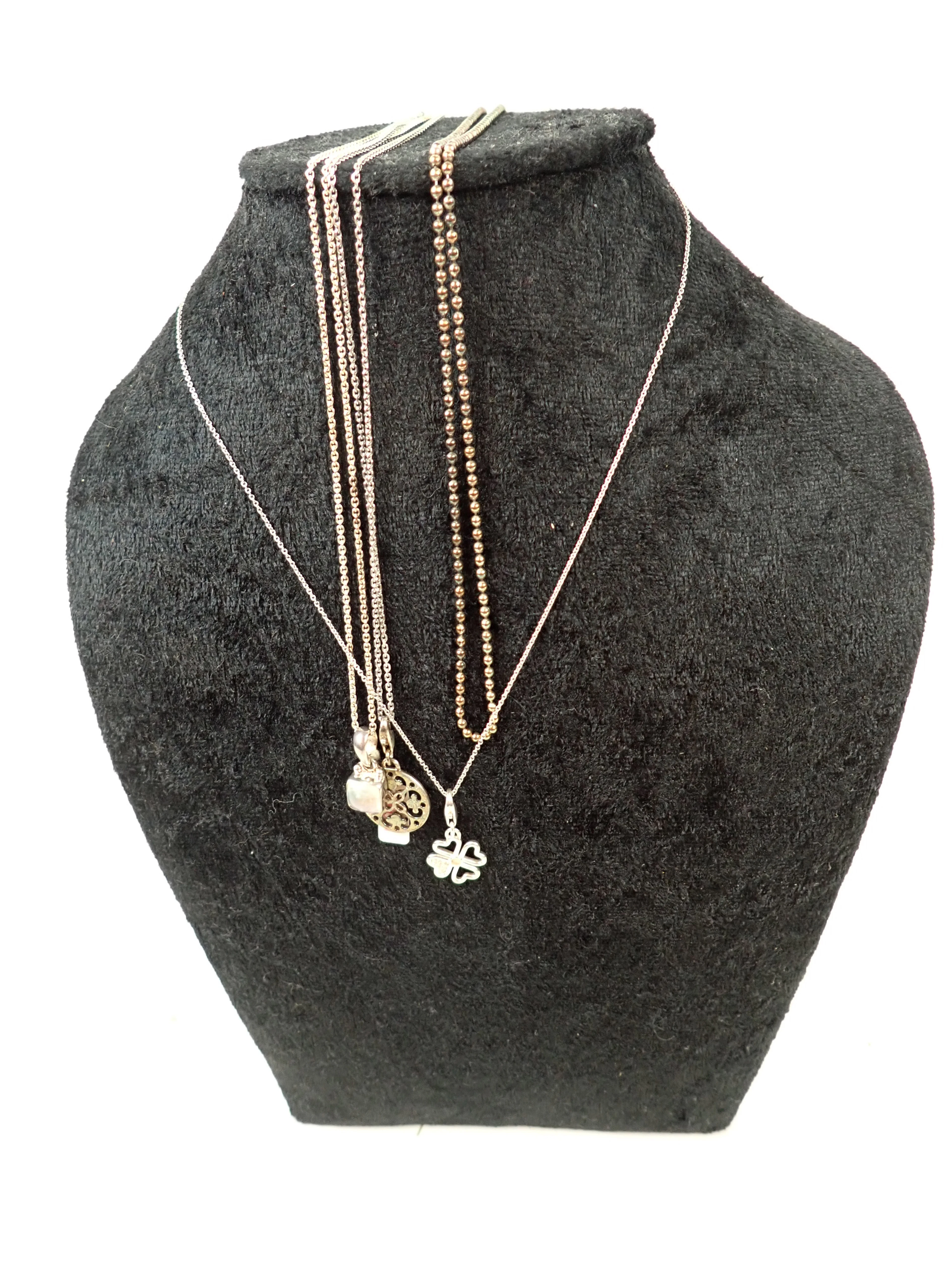 4 st SILVERHALSBAND