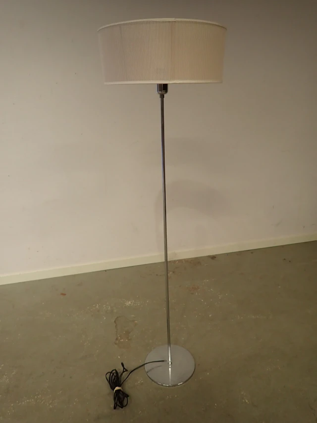 GOLVLAMPA Belid