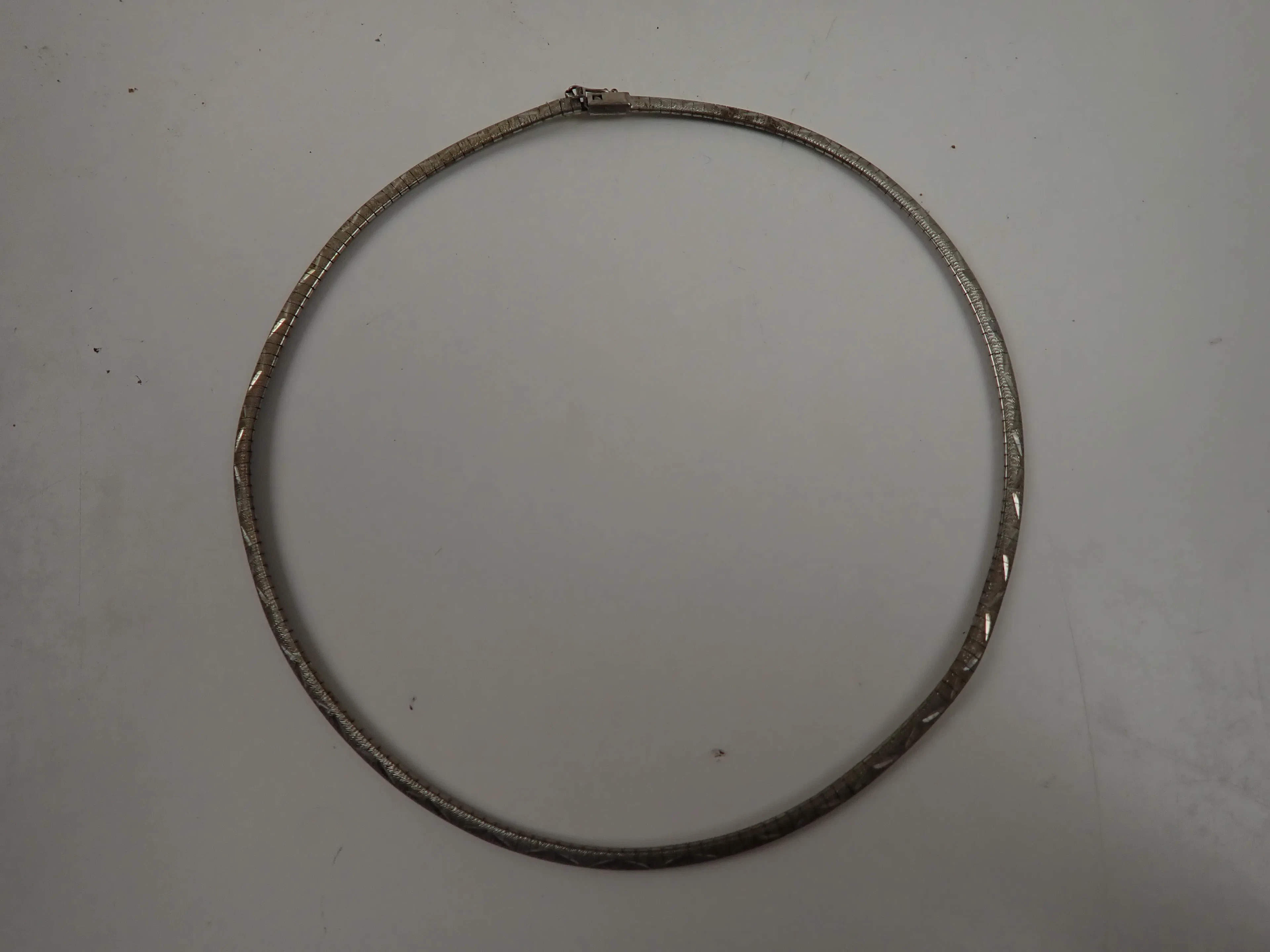 SILVERHALSBAND