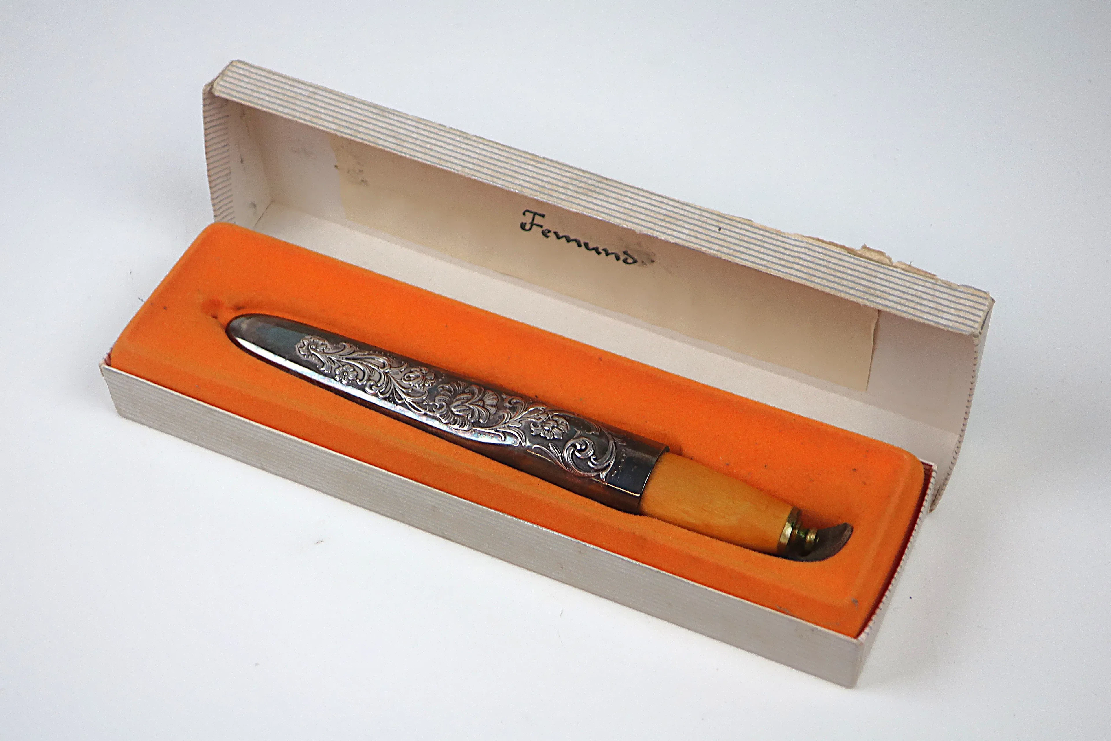 KNIV. HELLE FABRIKKER NORWAY