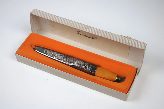 KNIV. HELLE FABRIKKER NORWAY