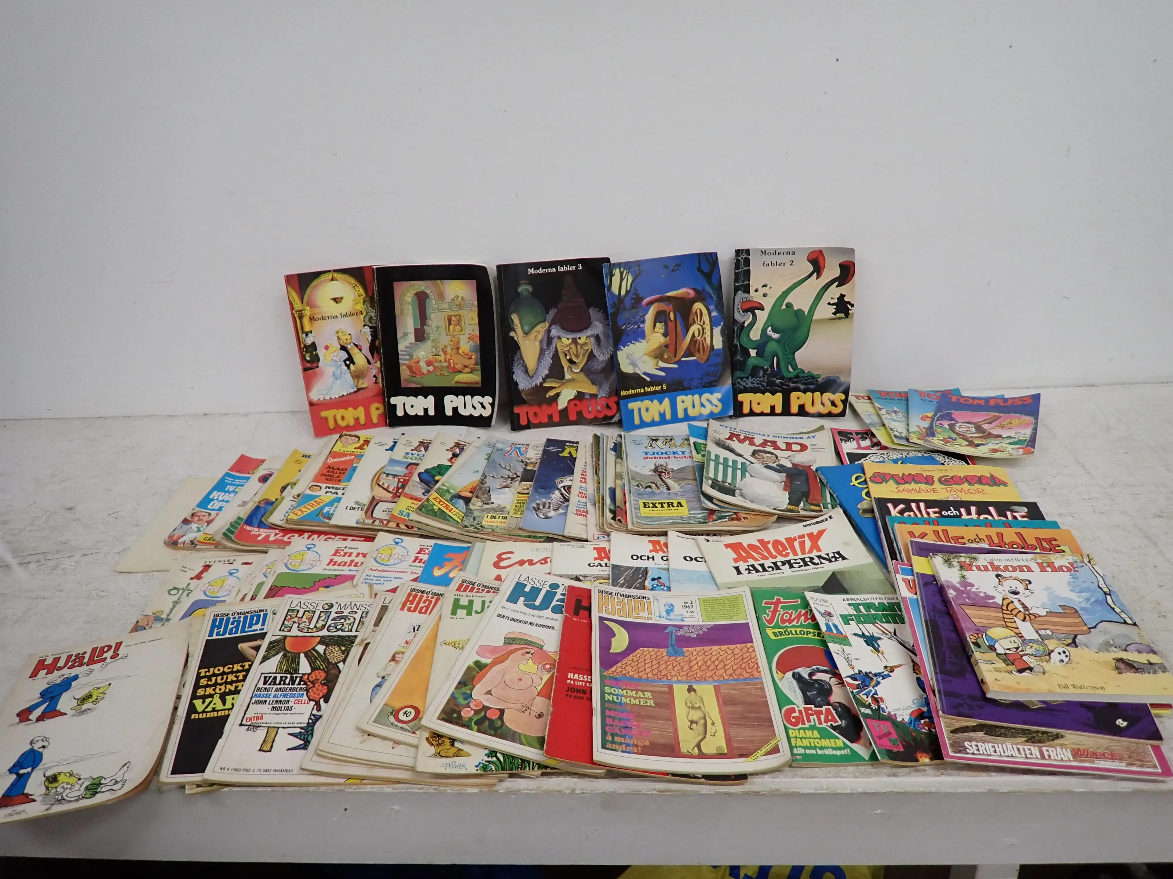 SERIETIDNINGAR, Mad, Hjälp, TomPuss, Asterix m m