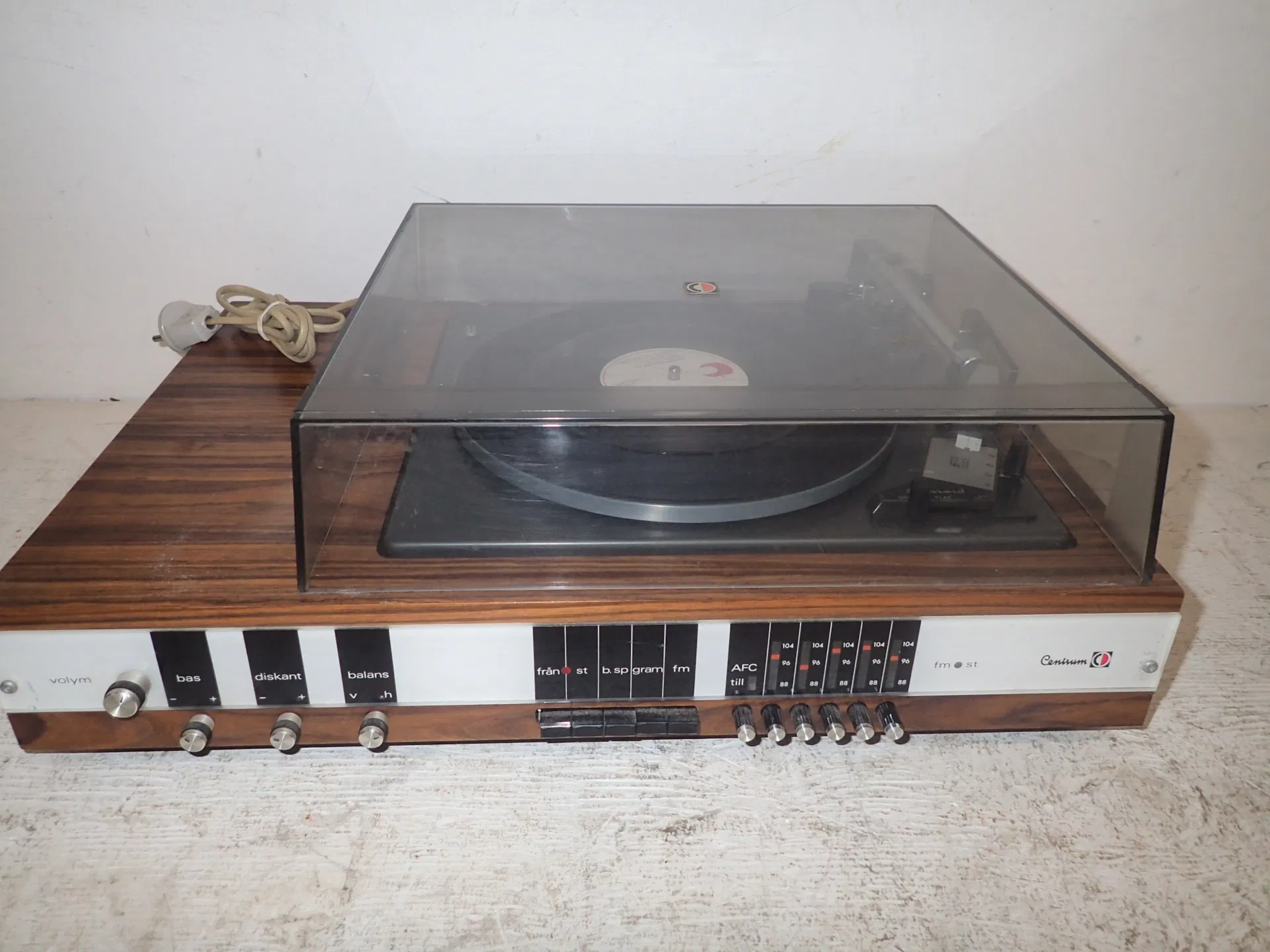 Stereo Centrum med Garrard skivspelare