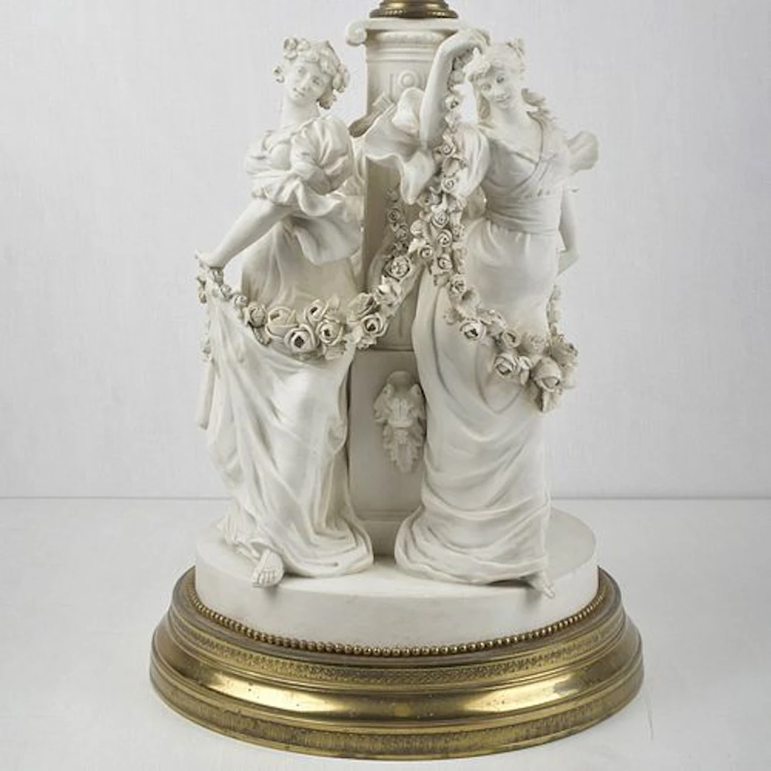 Biscuit Three Graces Lamp