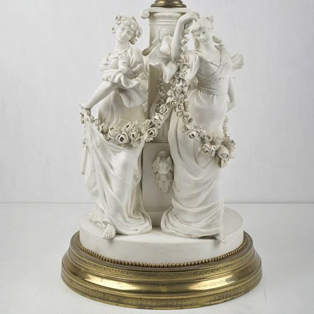 Biscuit Three Graces Lamp