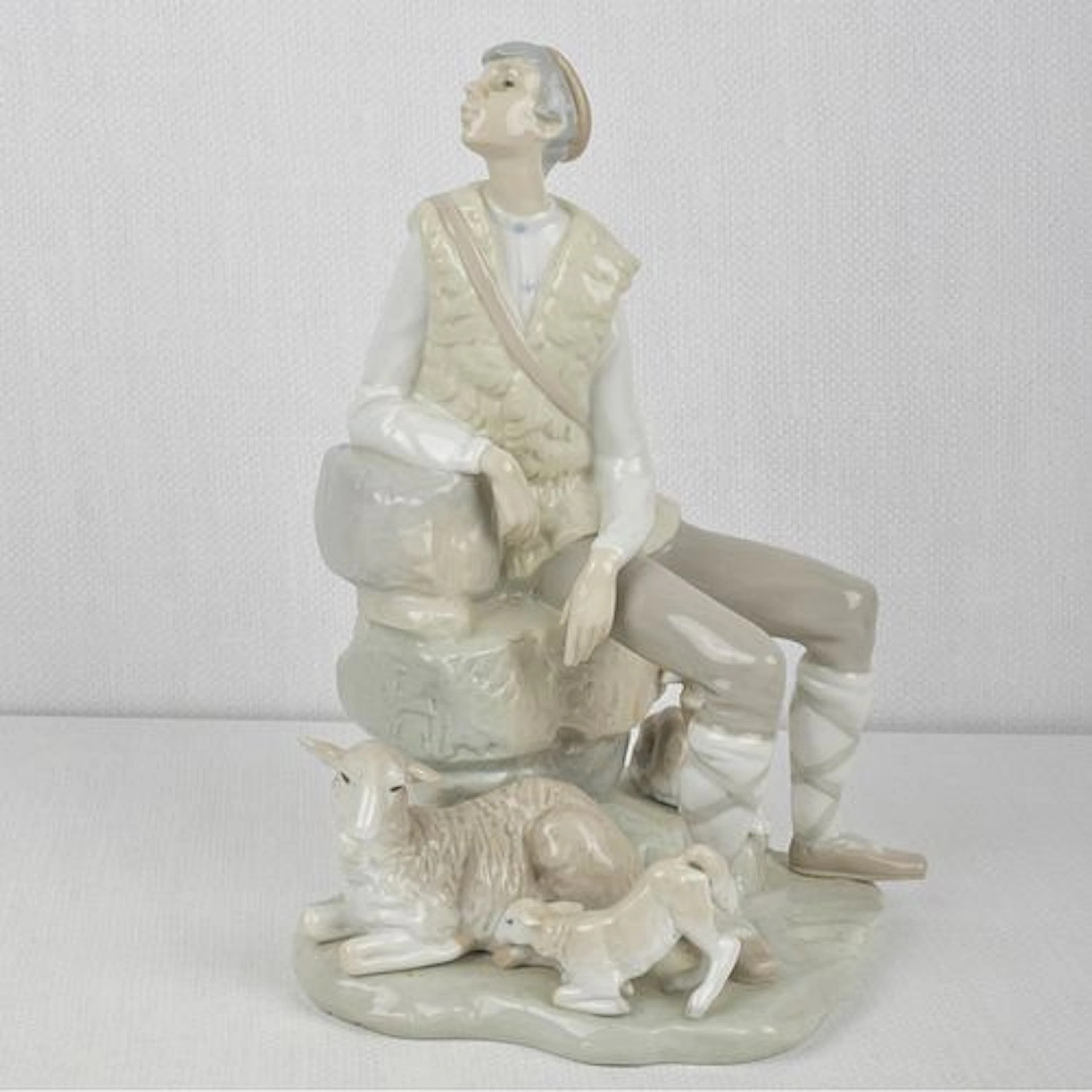 Lladro Figurine