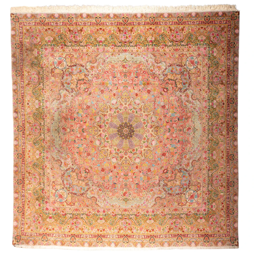 TÄBRIZ "Feiner Täbriz mit Seide" 360 x 345 cm.