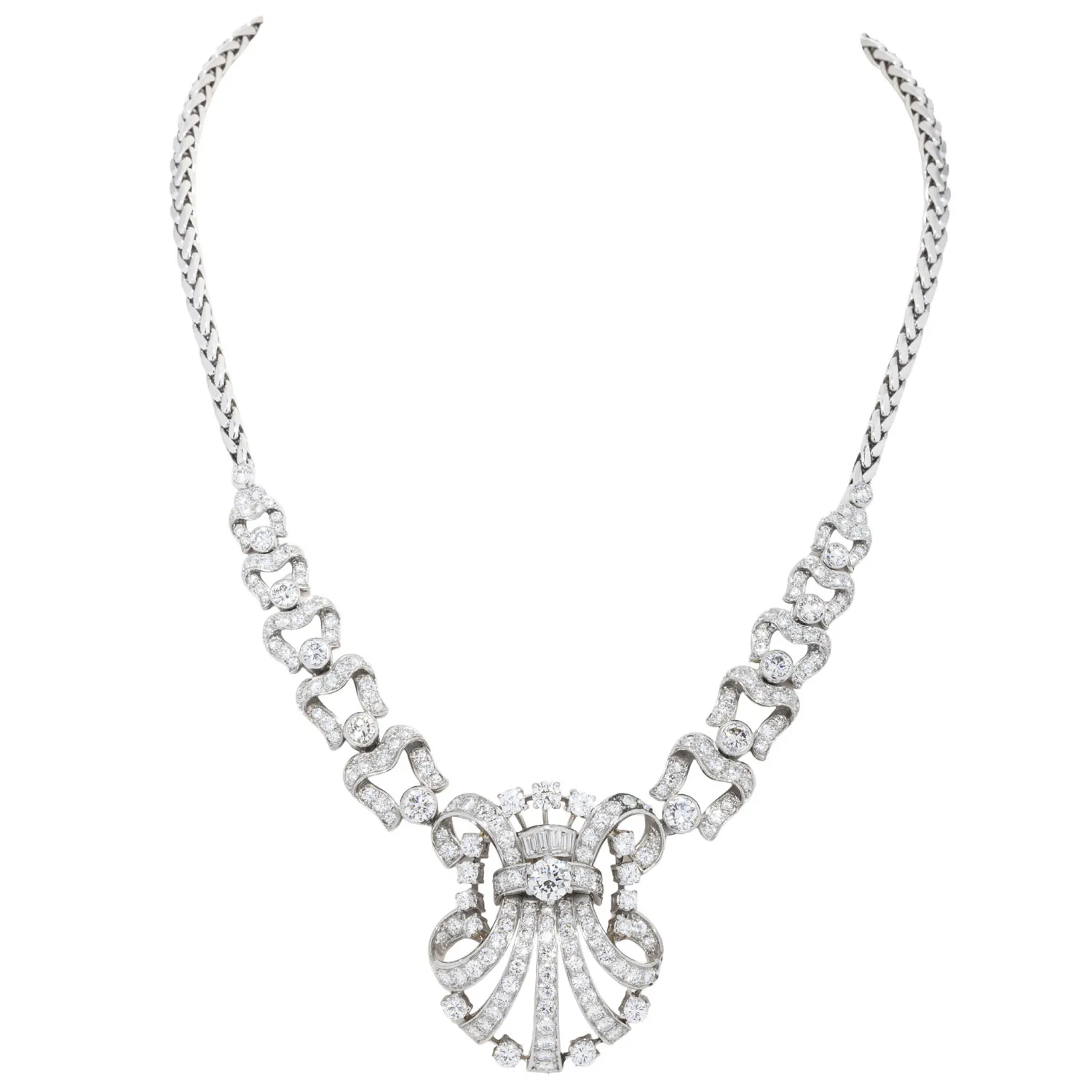 Collier mit zahlreichen Diamanten