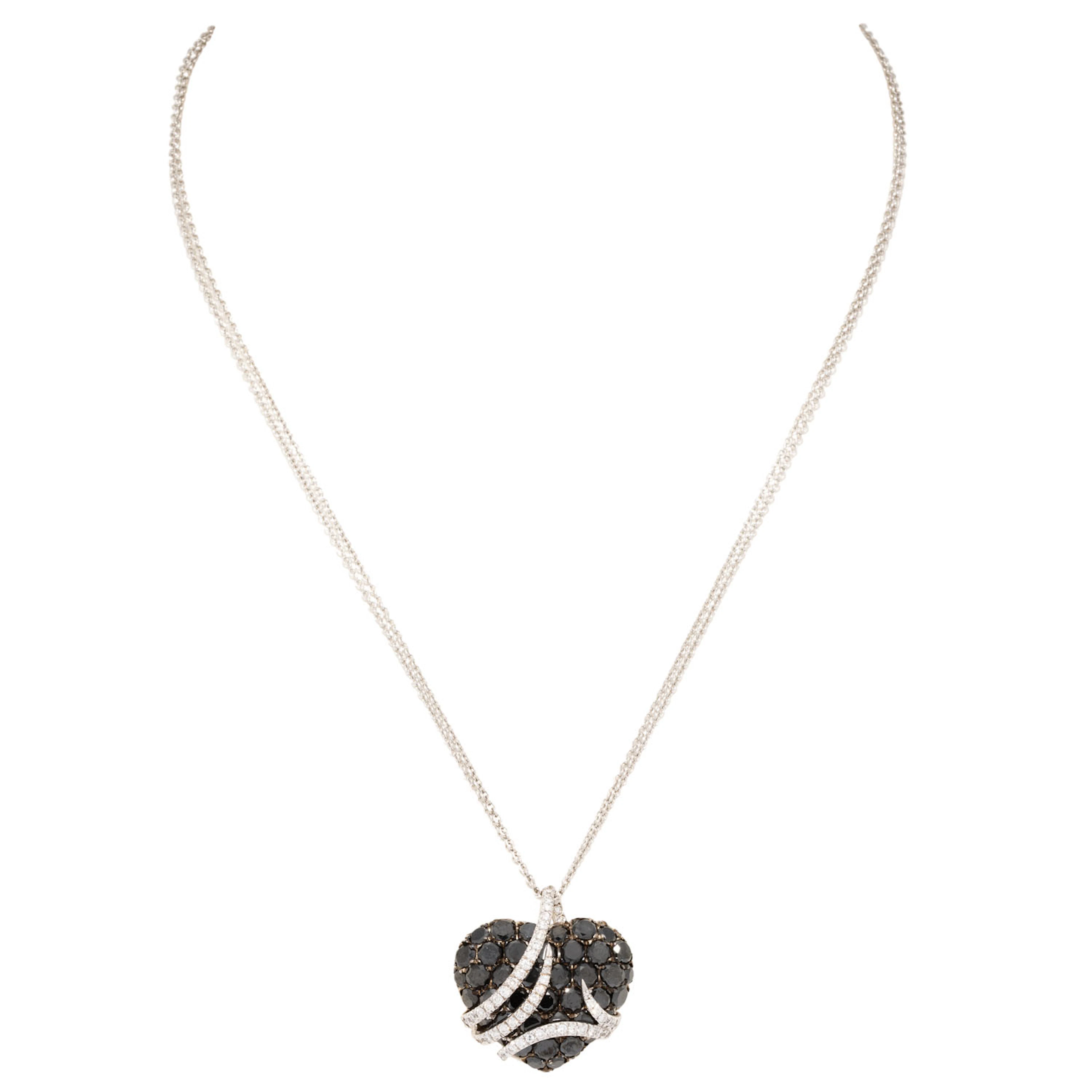 Collier mit Herzanhänger