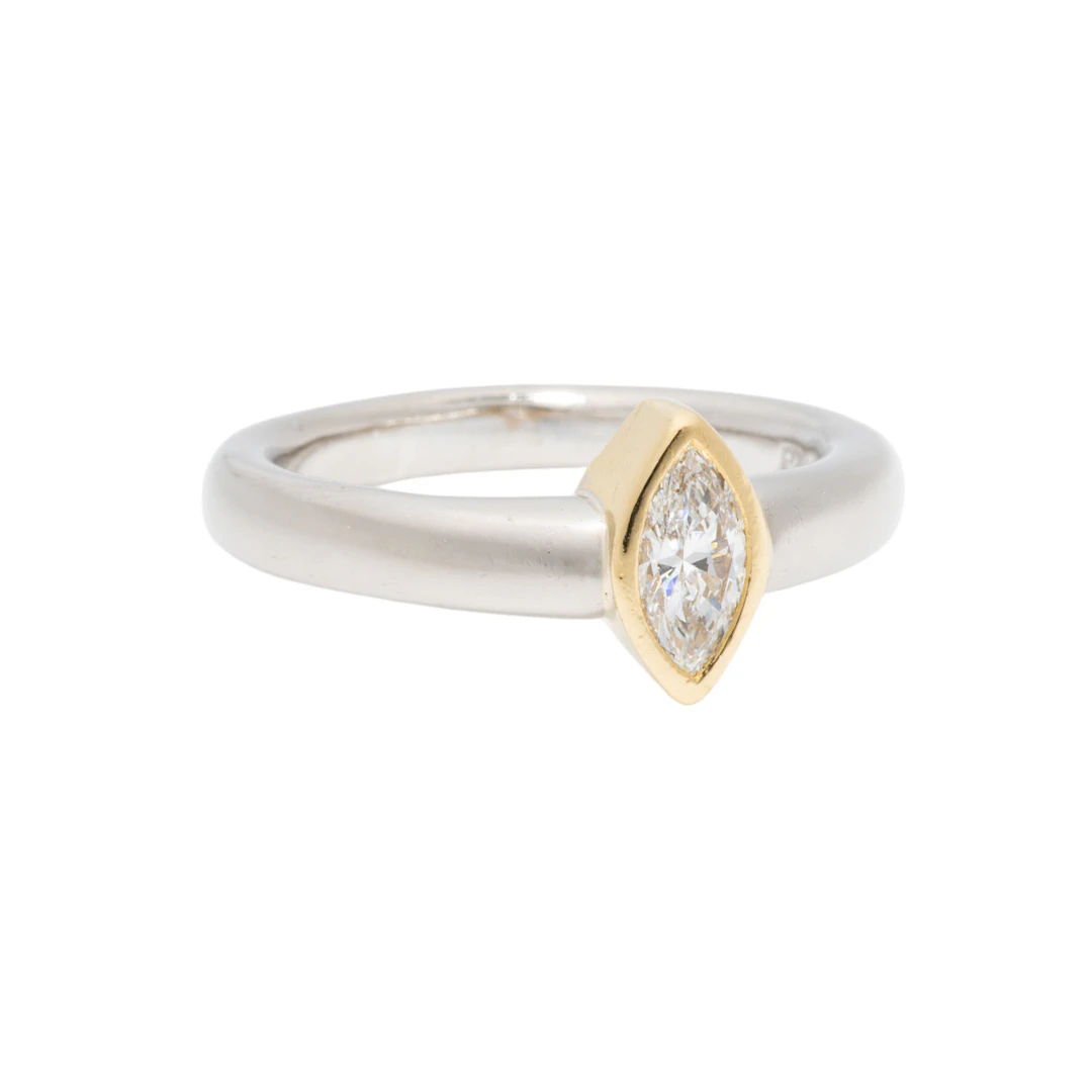 Solitärring mit Diamant
