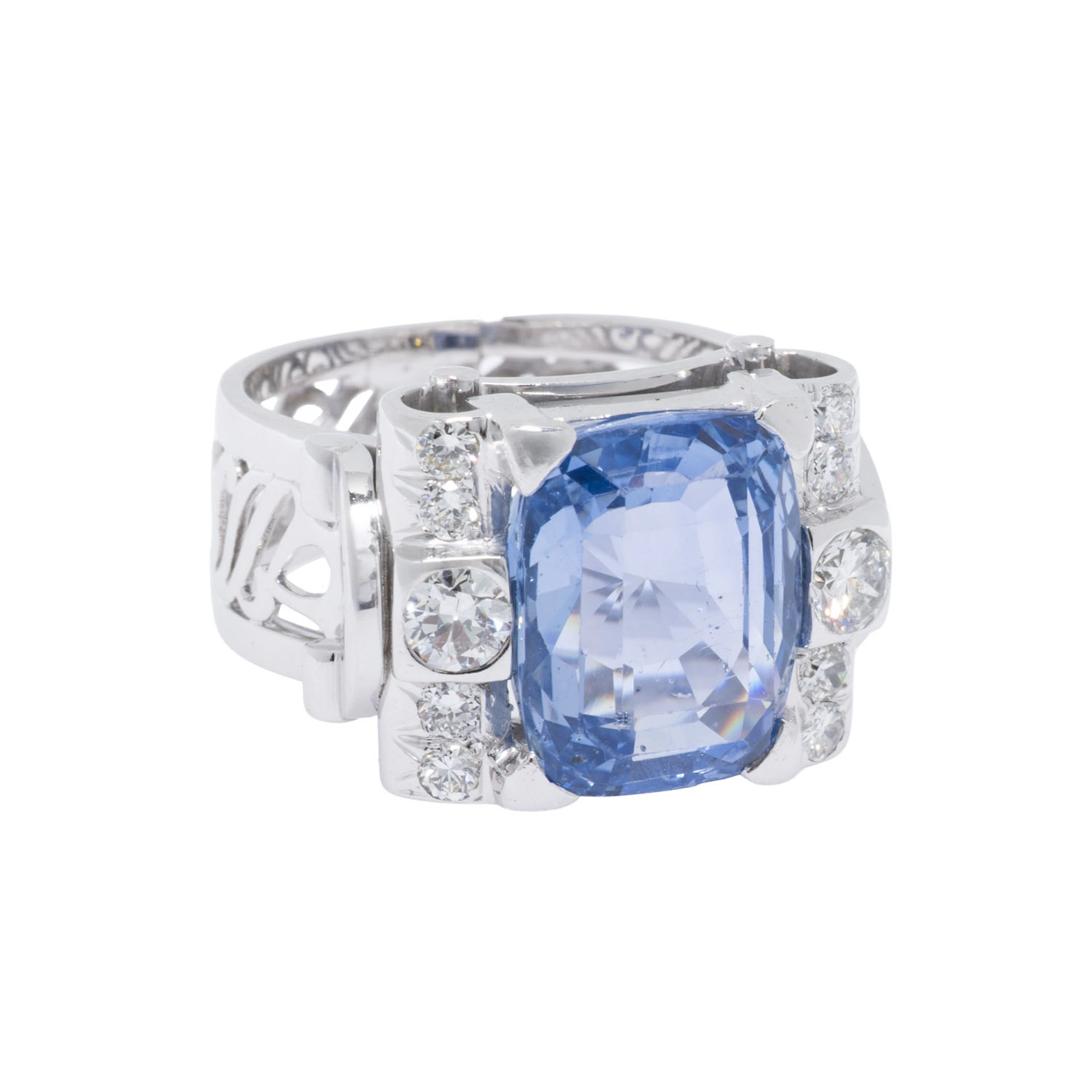 Auffälliger Ring mit großem Saphir von ca. 8-9 ct