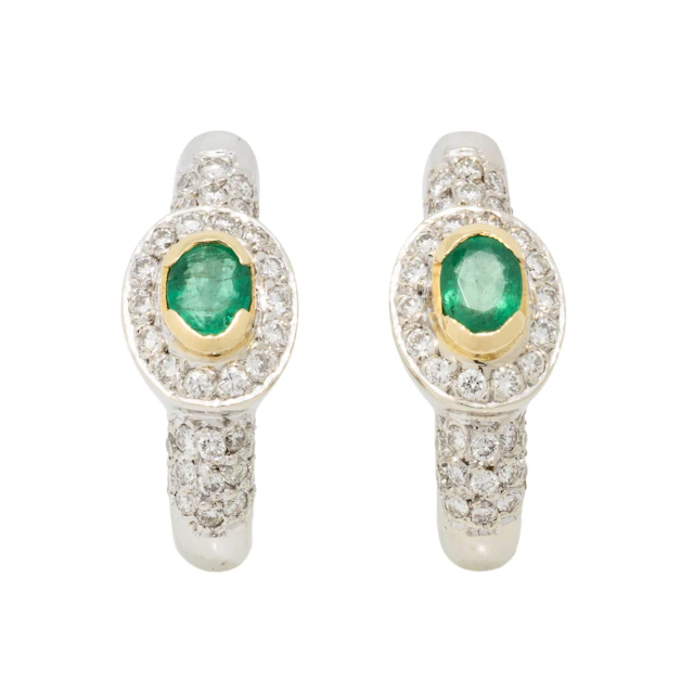 Ohrringe mit Smaragden und Brillanten zus. ca. 0,7 ct