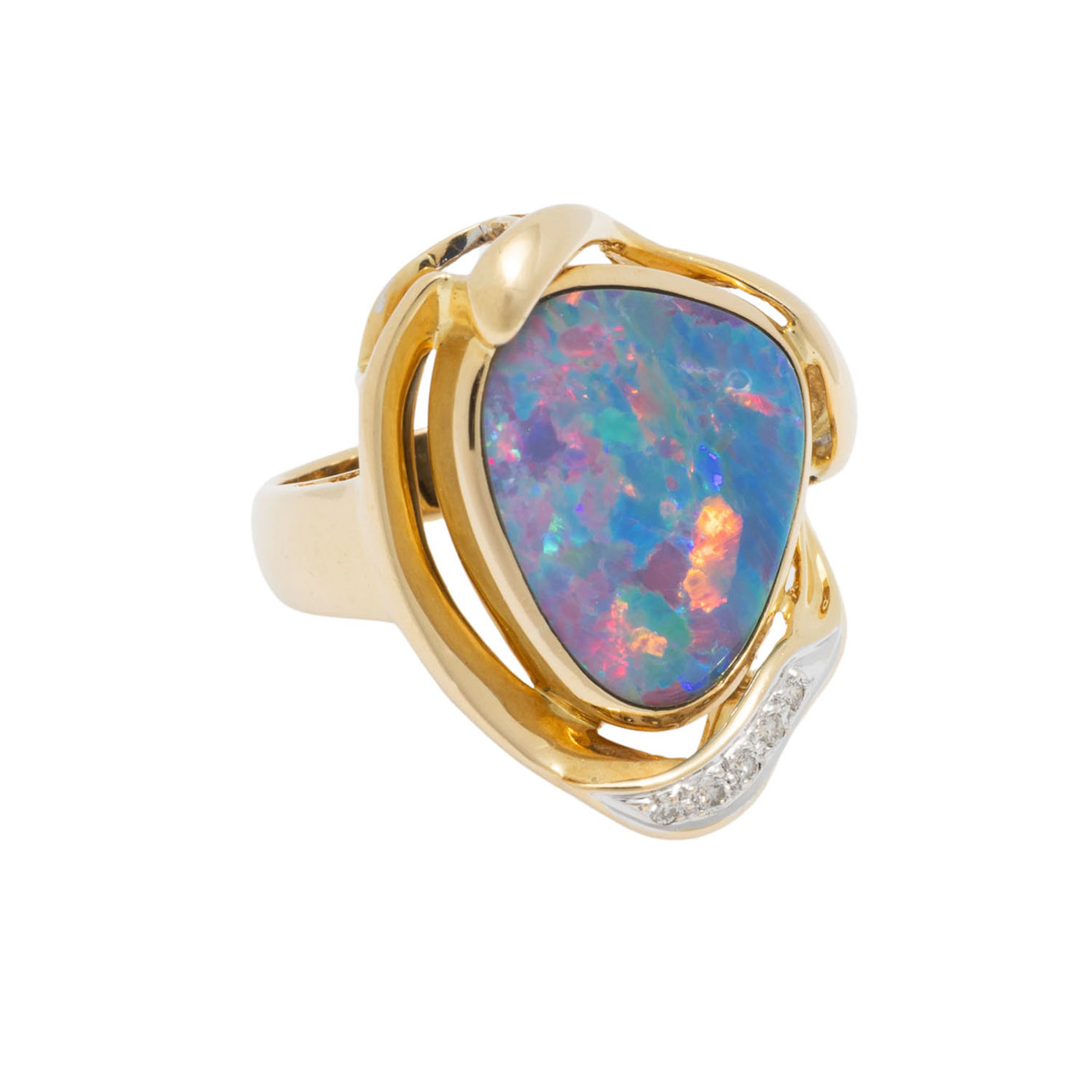 Ring mit Opaldublette und Brillanten