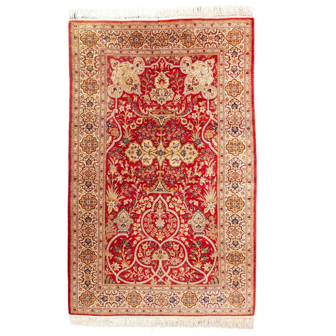 ORIENTTEPPICH, feiner Isfahan oder Kashan "Sherkat-e Farsh" Ca. 242 x 140 cm.