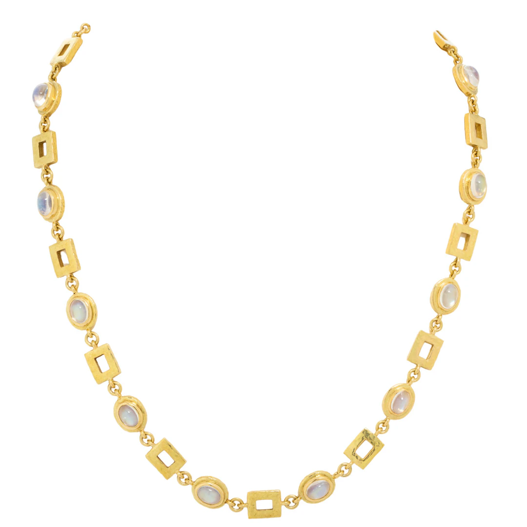 Collier mit feinen Mondsteincabochons