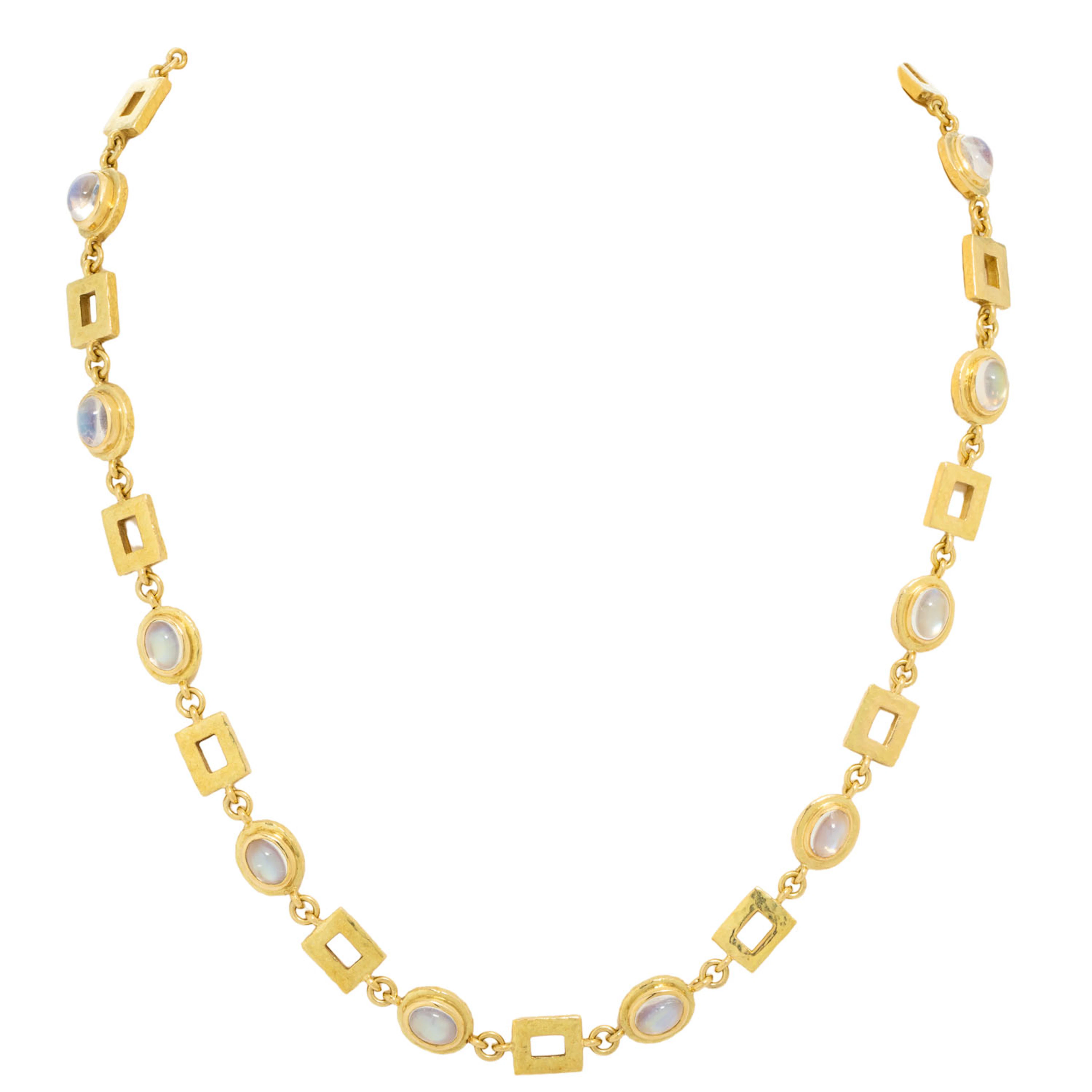 Collier mit feinen Mondsteincabochons