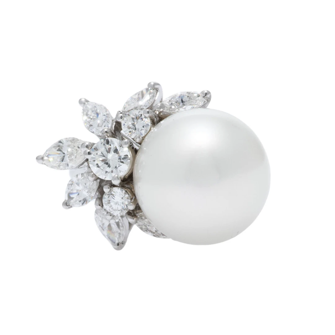 Ring mit Südseeperle und Diamanten zus. ca. 1,1 ct