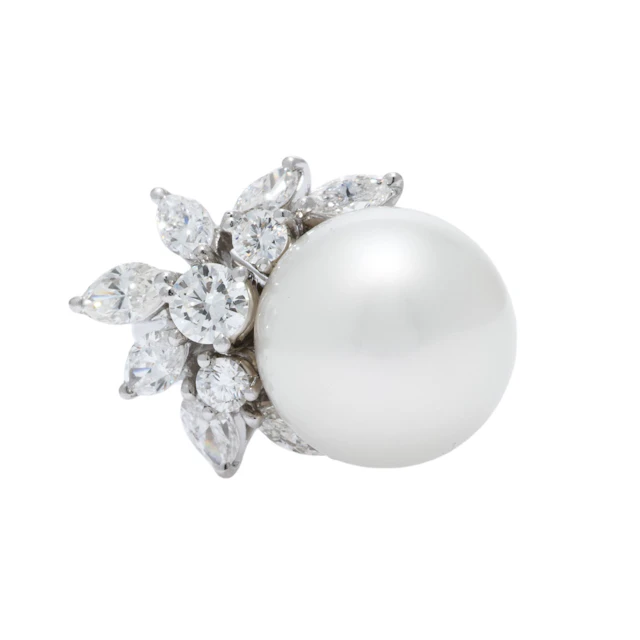 Ring mit Südseeperle und Diamanten zus. ca. 1,1 ct