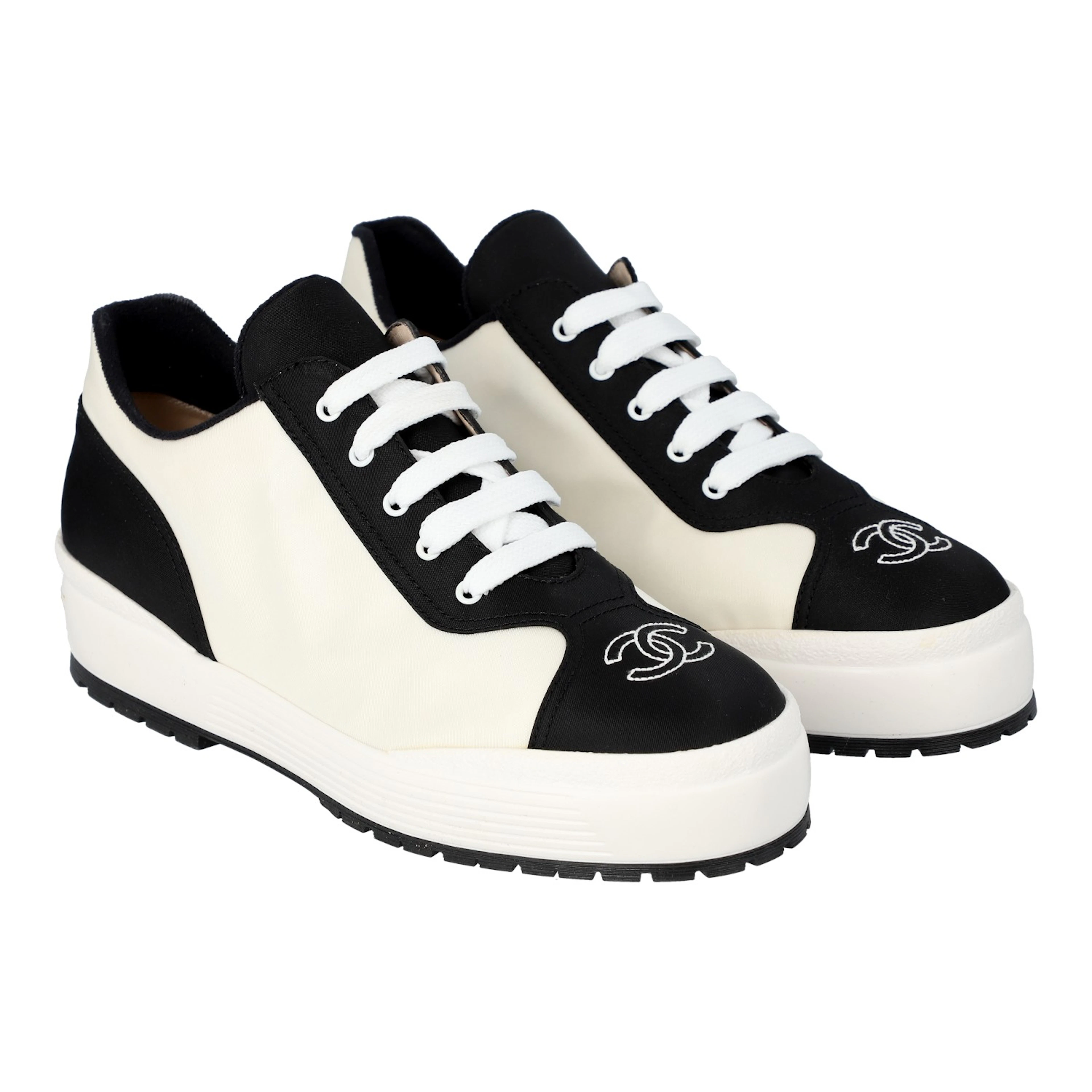 CHANEL VINTAGE Sneaker, Gr. 40.
