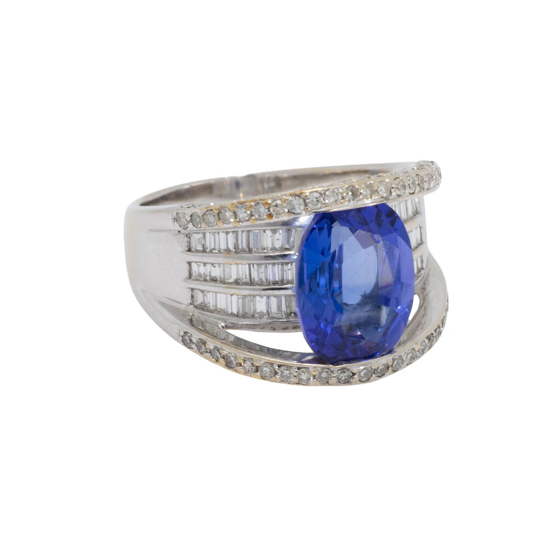 Ring mit Tansanit und Diamanten