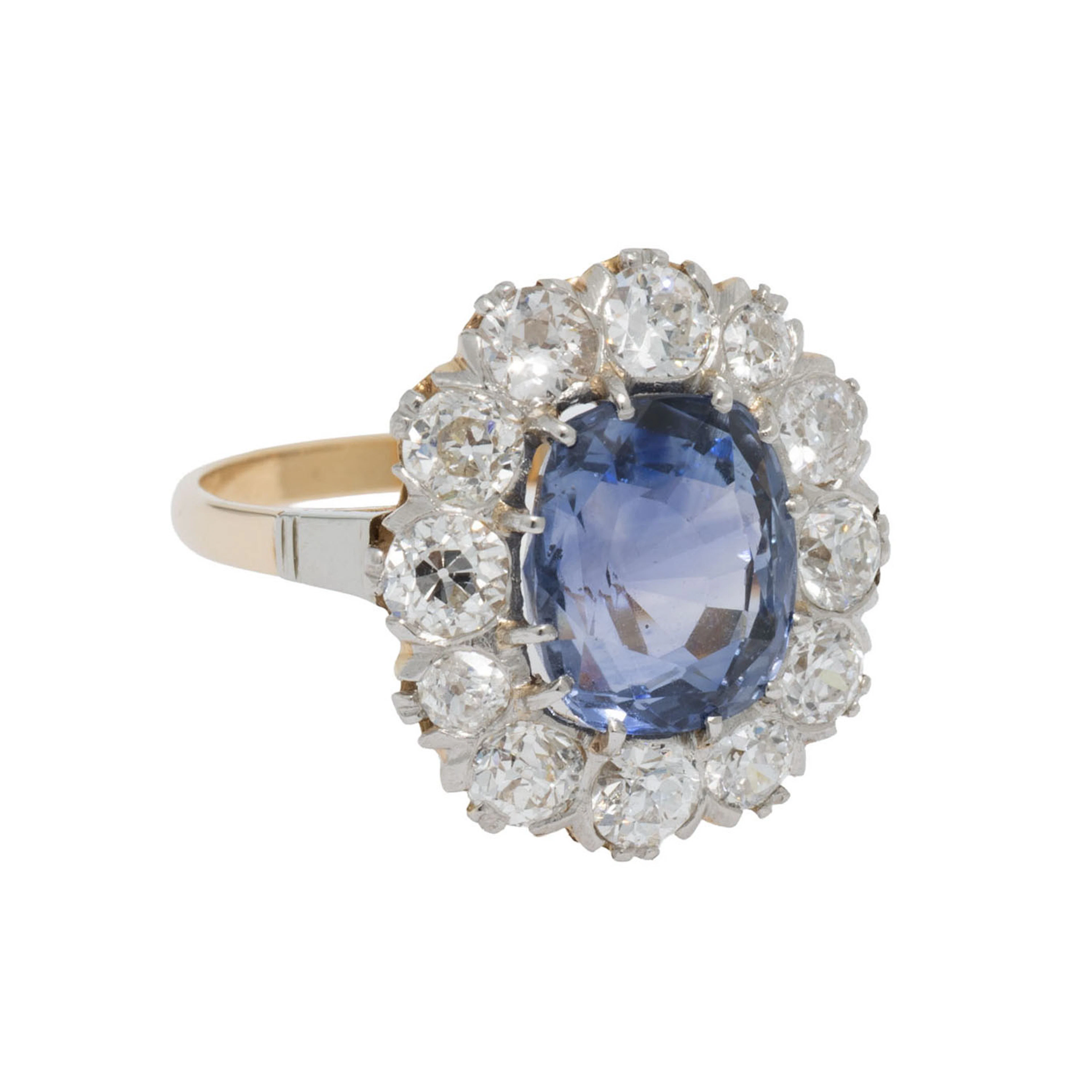 Historischer Ring mit Saphir u. Altschliffdiamanten von zus. ca. 1,15 ct