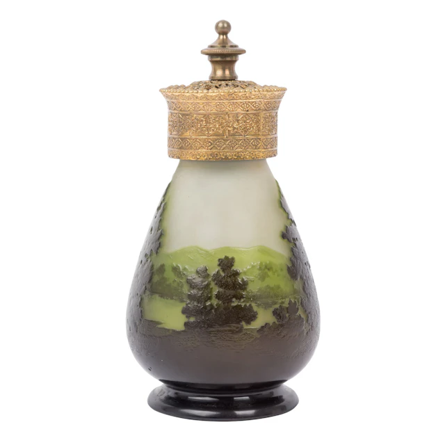 ÉMILE GALLÉ "Kleine Jugendstil-Tischlampe mit Waldlandschaft"