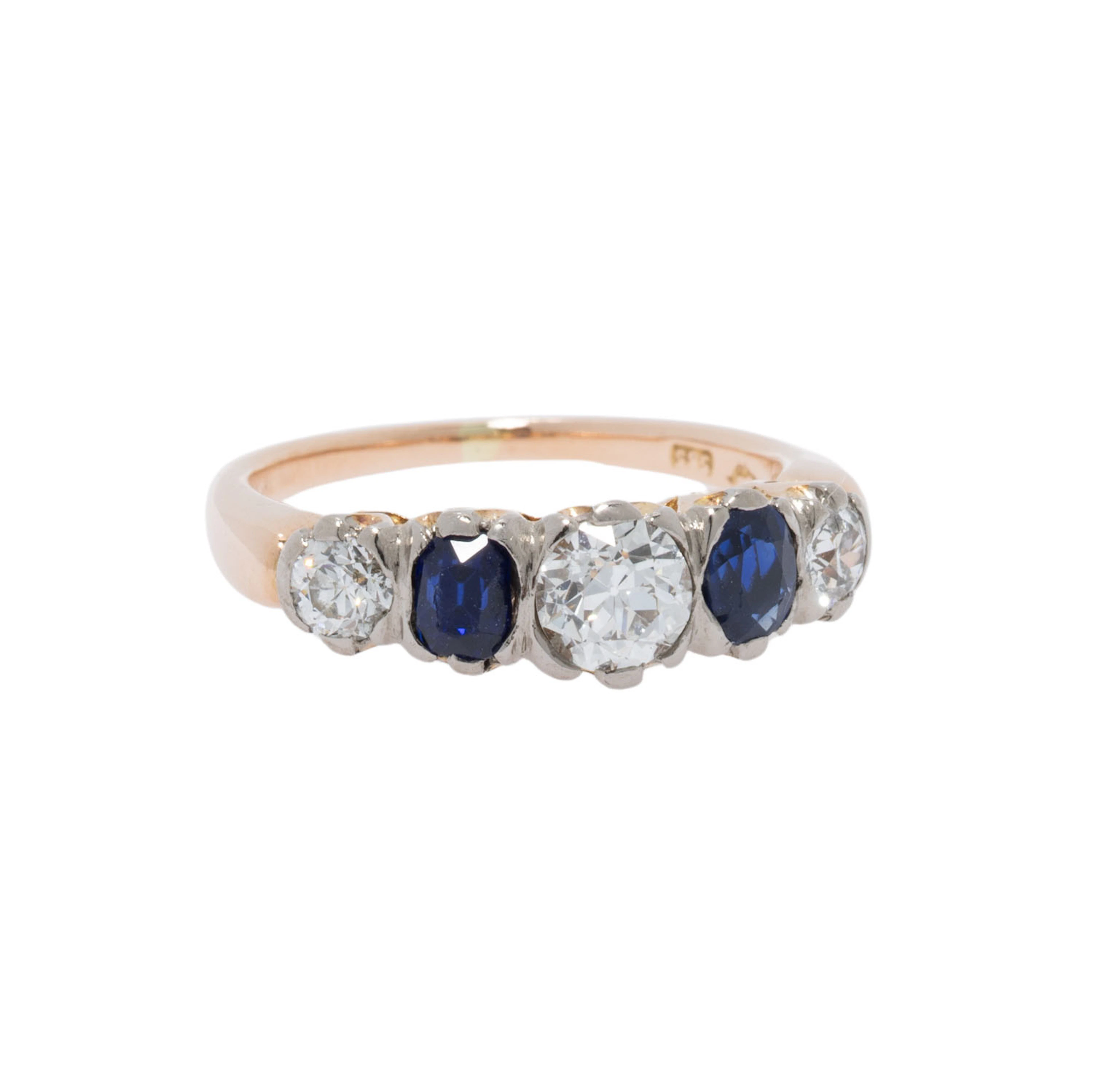 Ring mit Saphiren und Diamanten