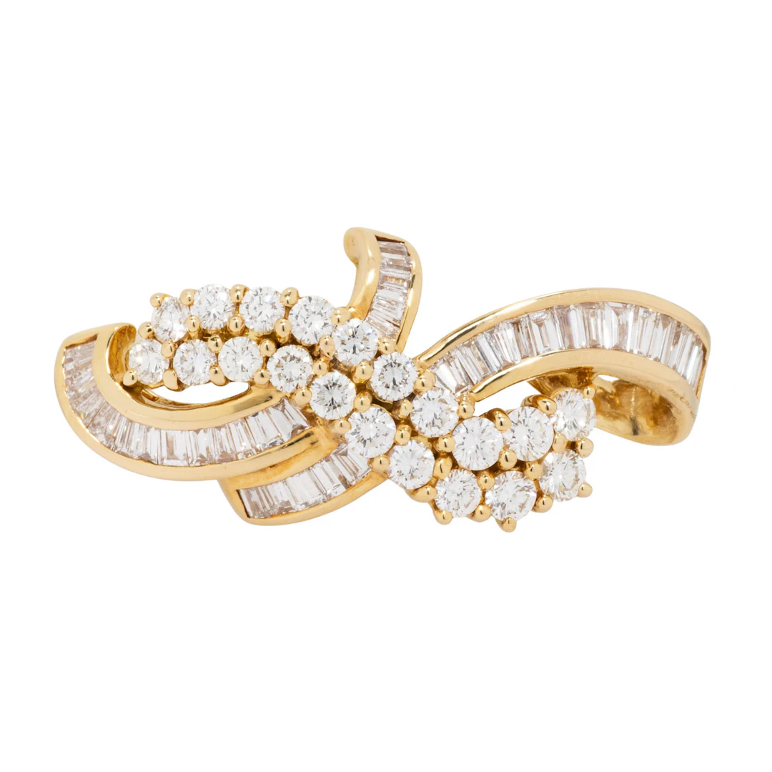 Brosche mit Diamanten