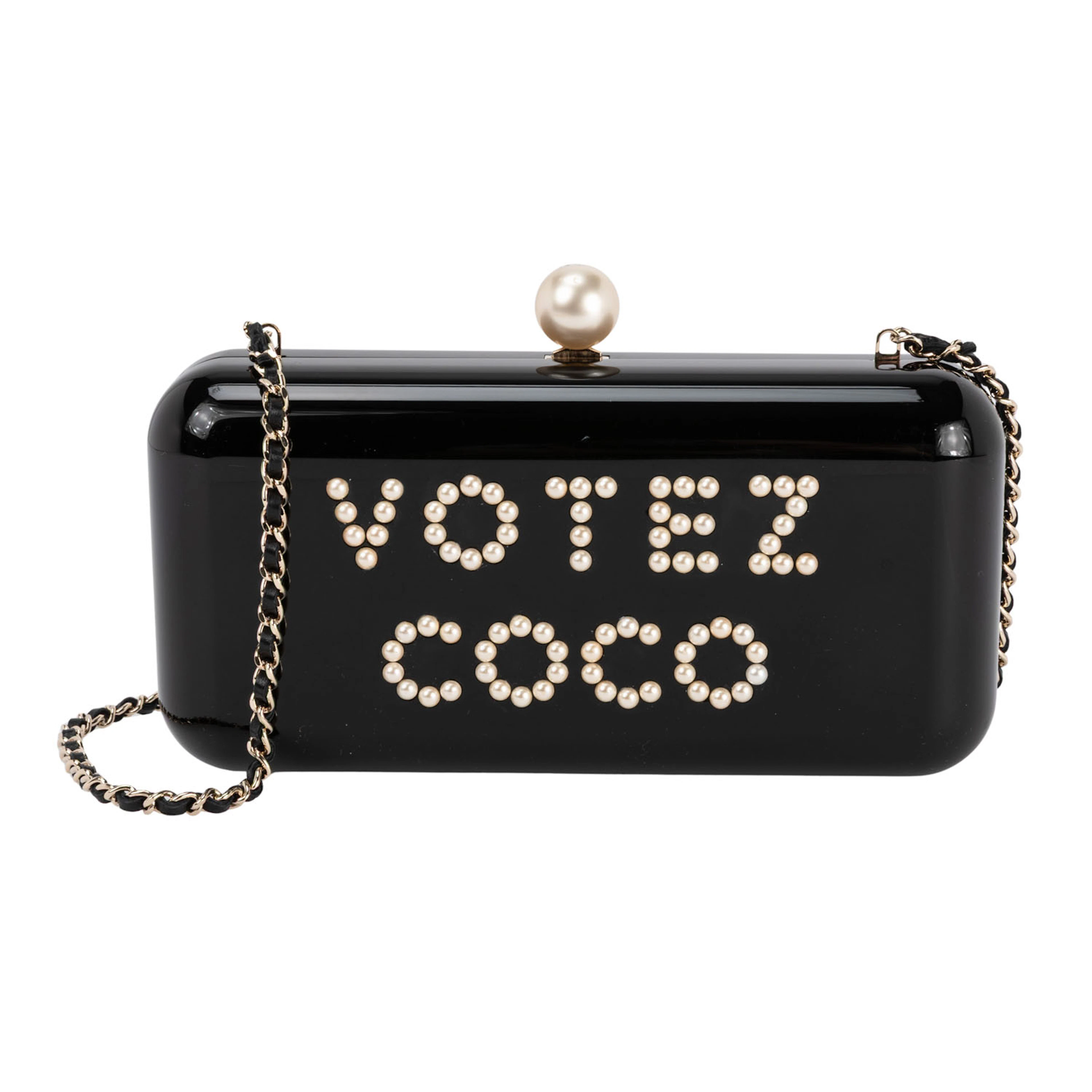 CHANEL Umhängetasche "VOTEZ COCO".