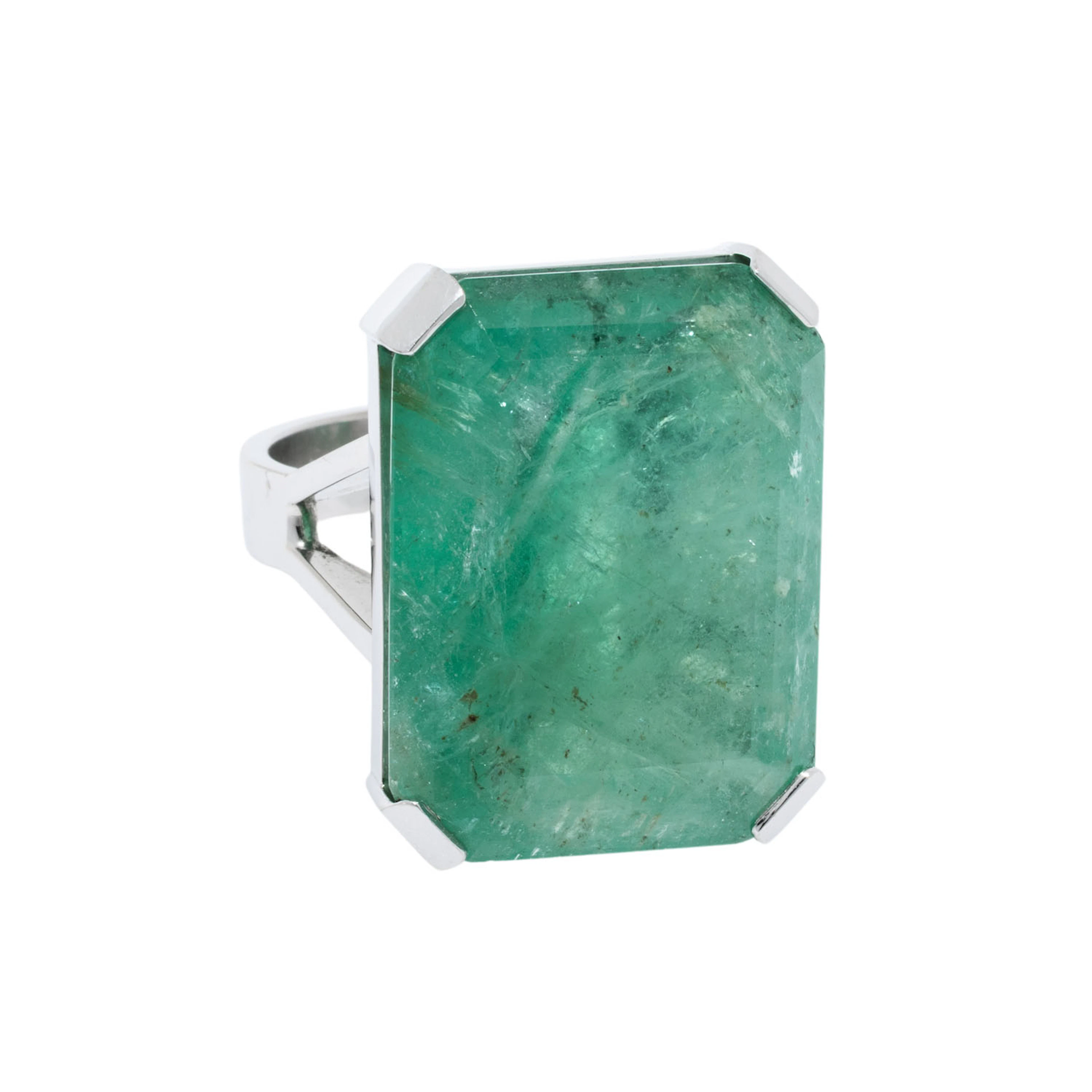 Ring mit Smaragd von ca. 42 ct
