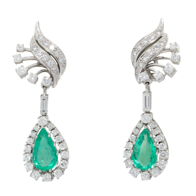 Feine Juwelenohrringe mit Smaragd und Diamanten