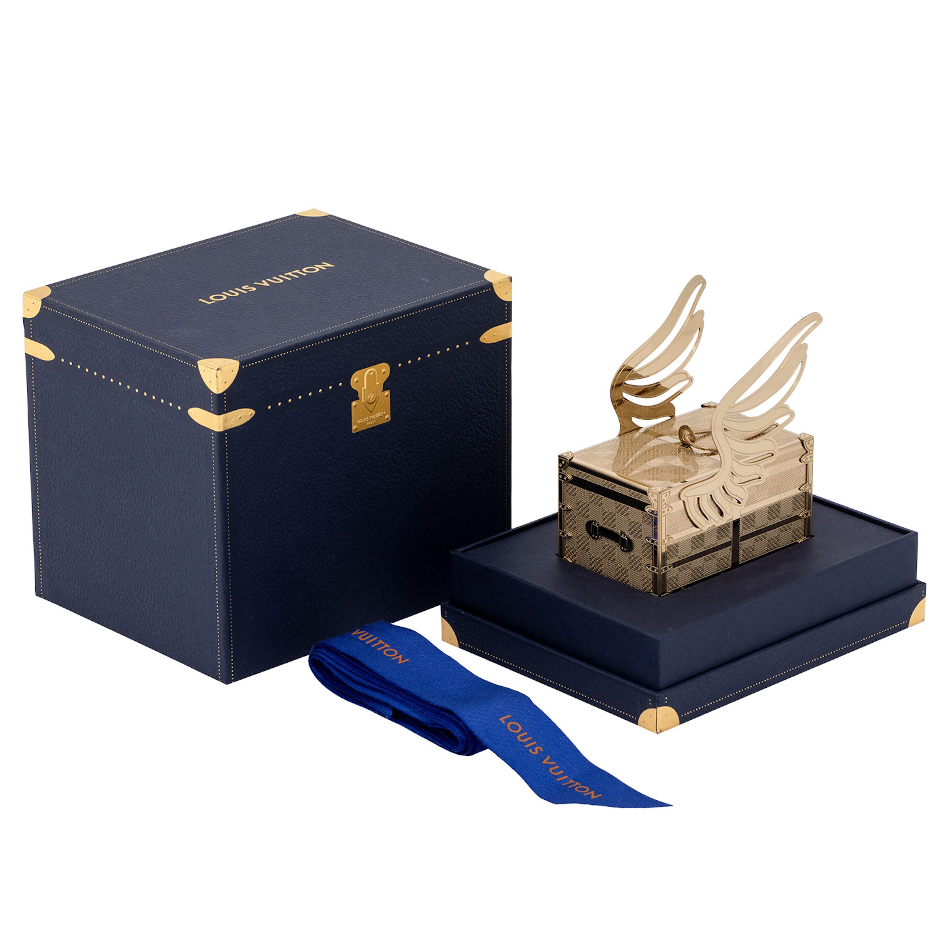 LOUIS VUITTON VIP Gift "LE VOYAGE DES LUMIÈRES".