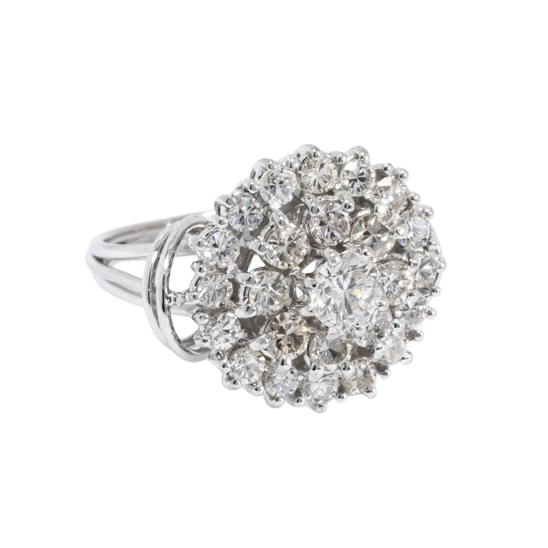 Ring mit Diamanten von zus. ca. 2,5 ct