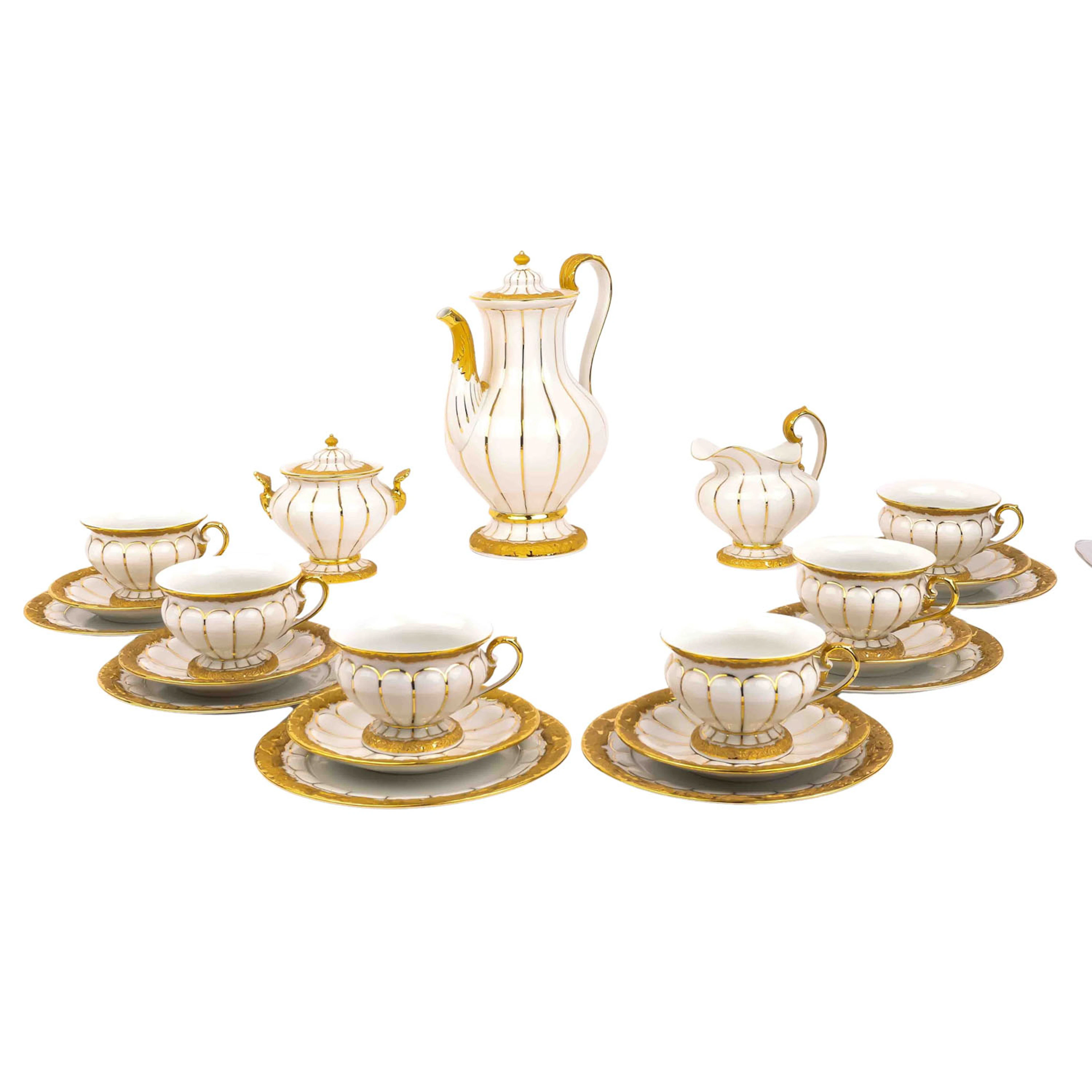 MEISSEN, Kaffeeservice „X-Form“ für 6 Personen mit opulentem Golddekor, 20. Jh.