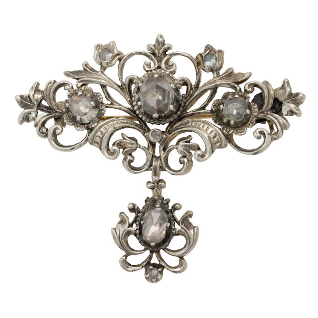 Brosche mit Diamanten im Rosenschliff