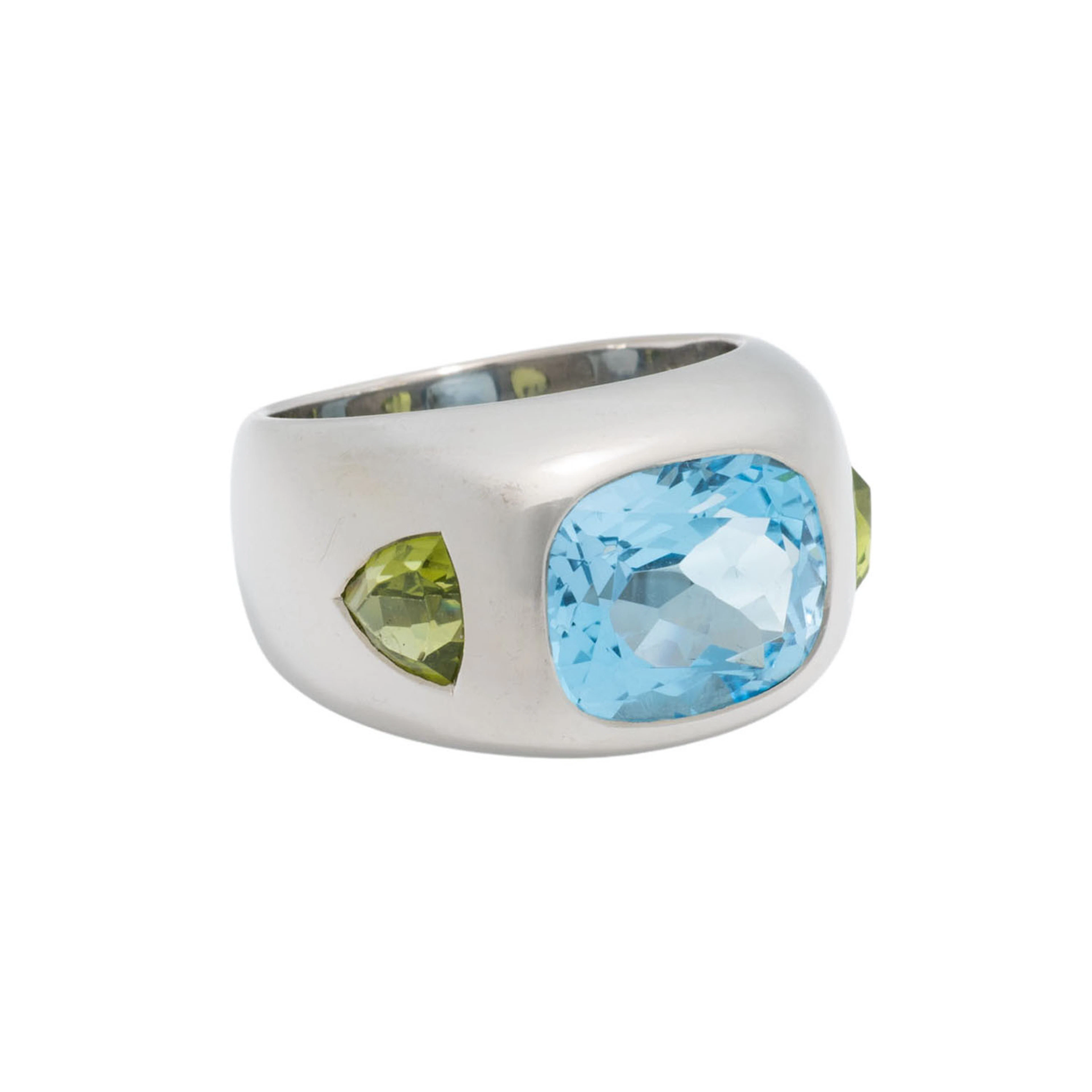 Ring mit Blautopas ca. 5 ct und Peridots